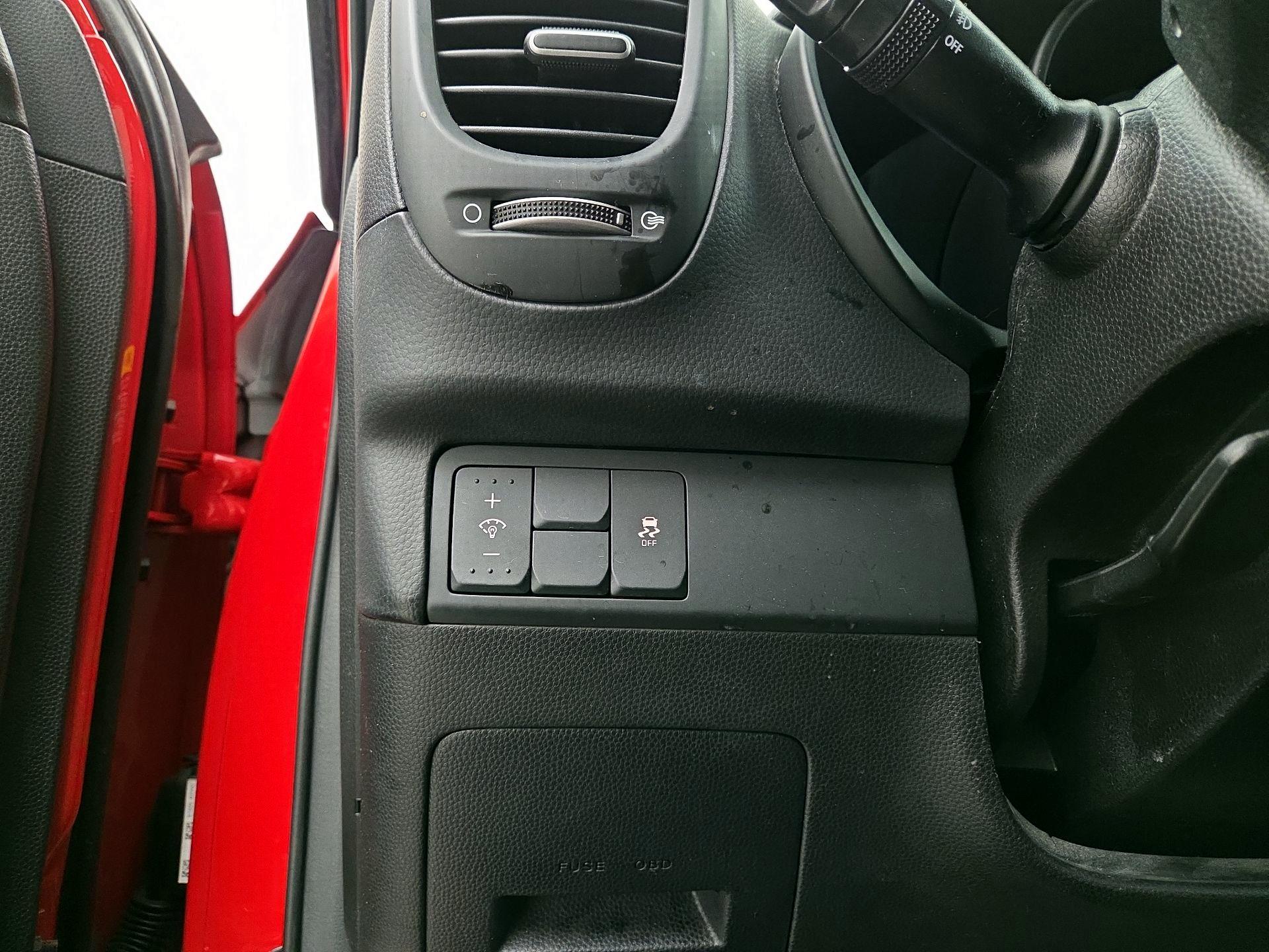 Thumbnail: 2018 Kia Soul - 13