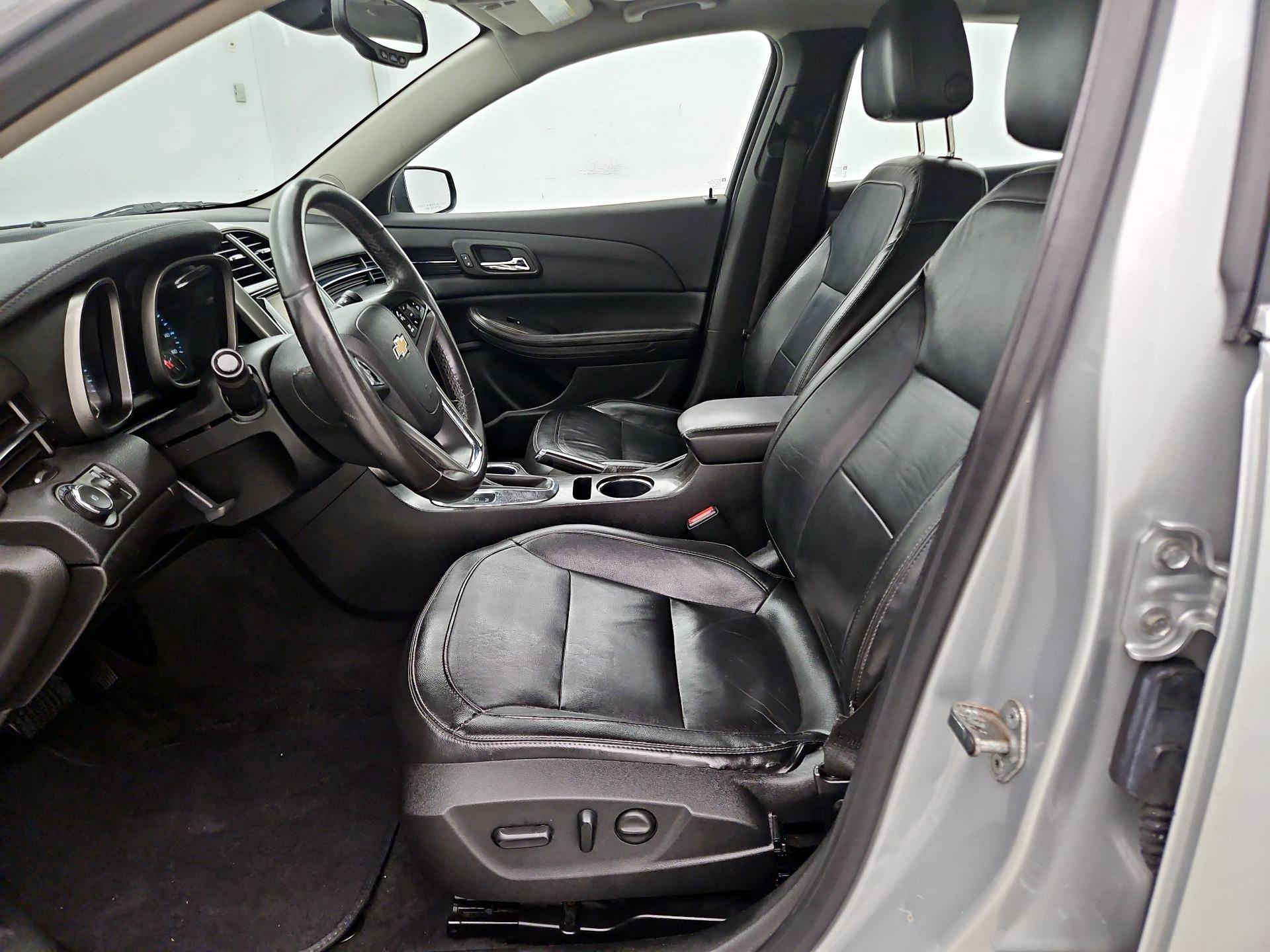 Thumbnail: 2016 Chevrolet Malibu - 11