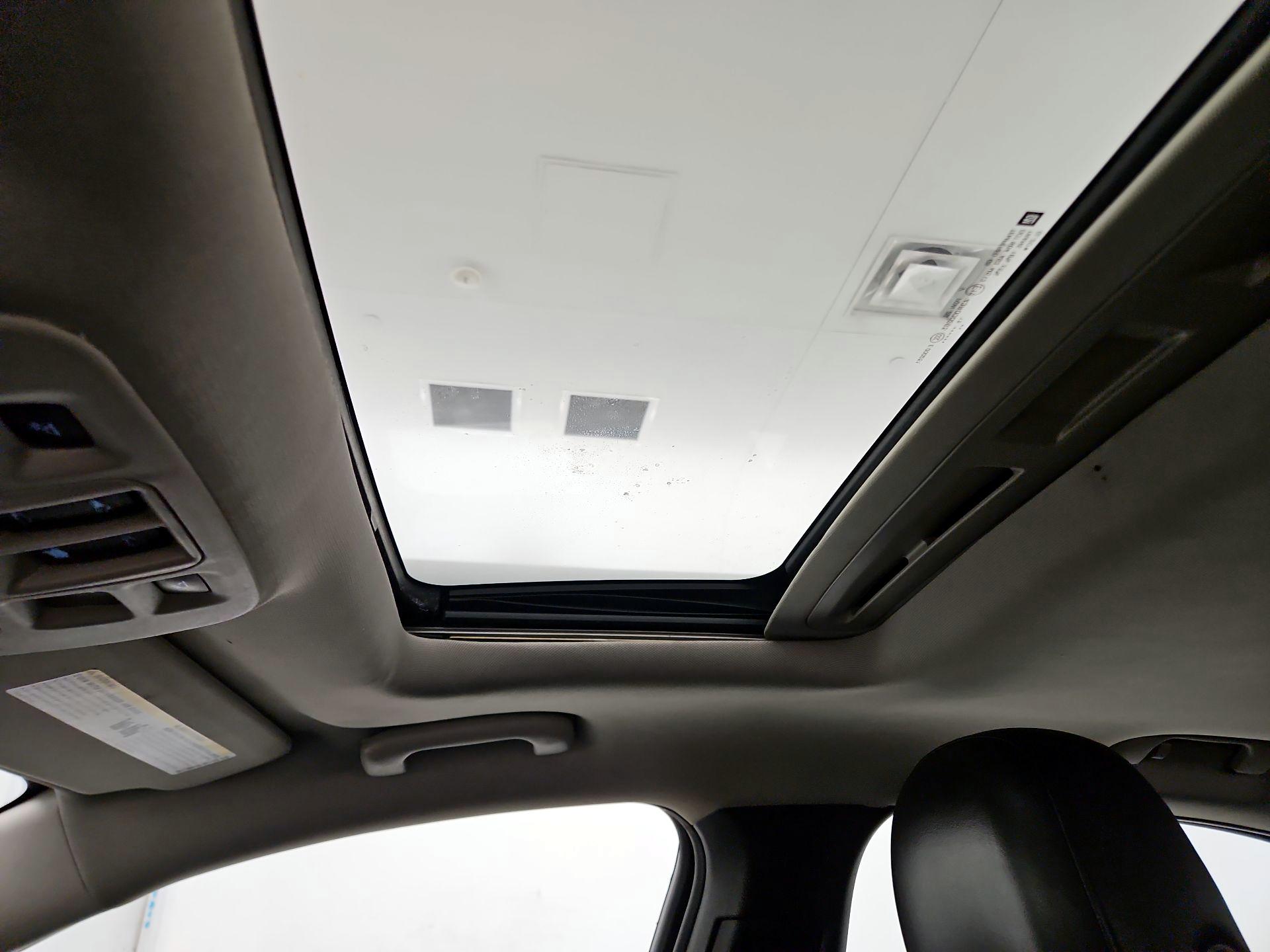 Thumbnail: 2016 Chevrolet Malibu - 19