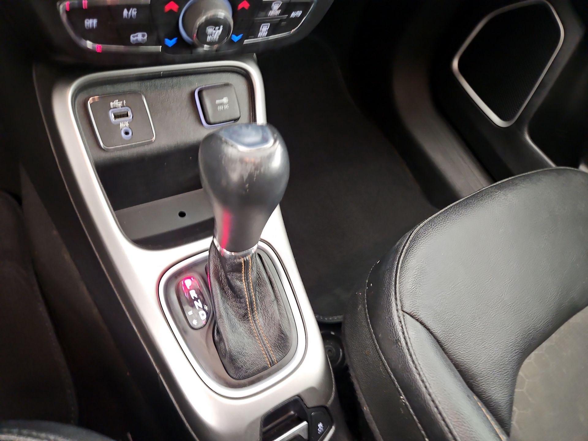 Thumbnail: 2021 Jeep Compass - 17