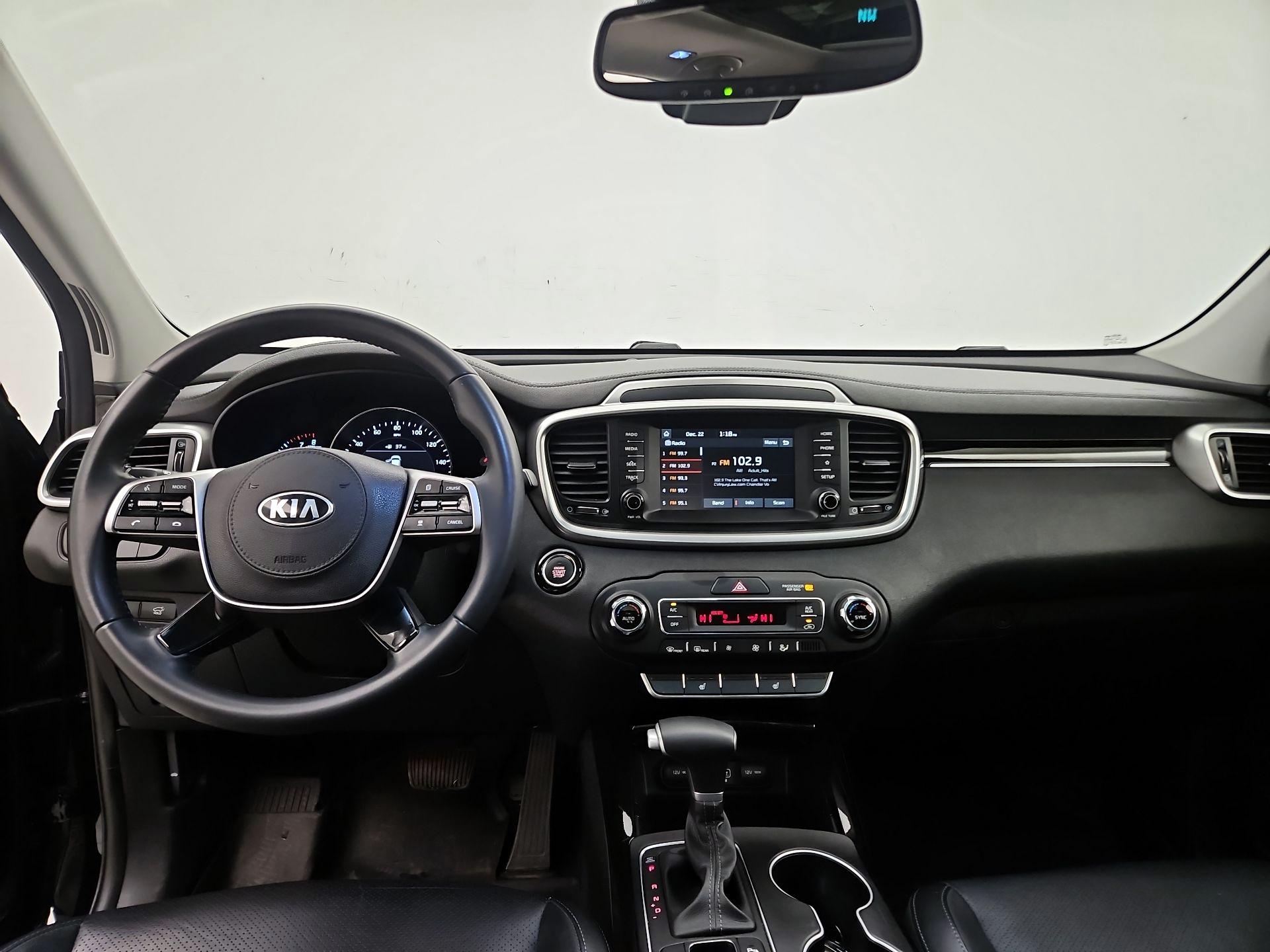 Thumbnail: 2020 Kia Sorento - 9