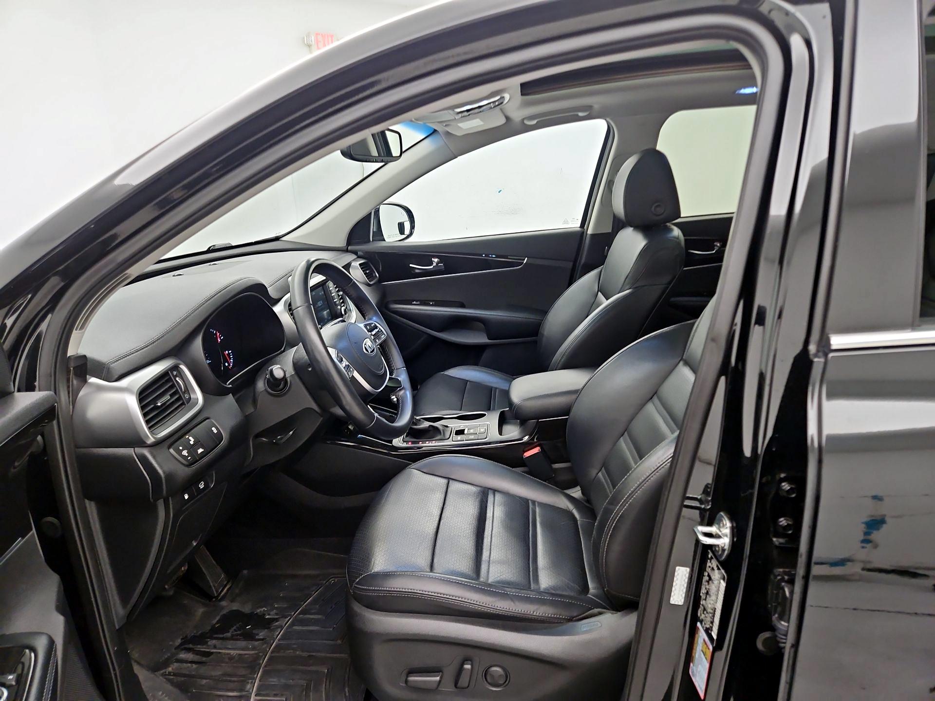 Thumbnail: 2020 Kia Sorento - 11