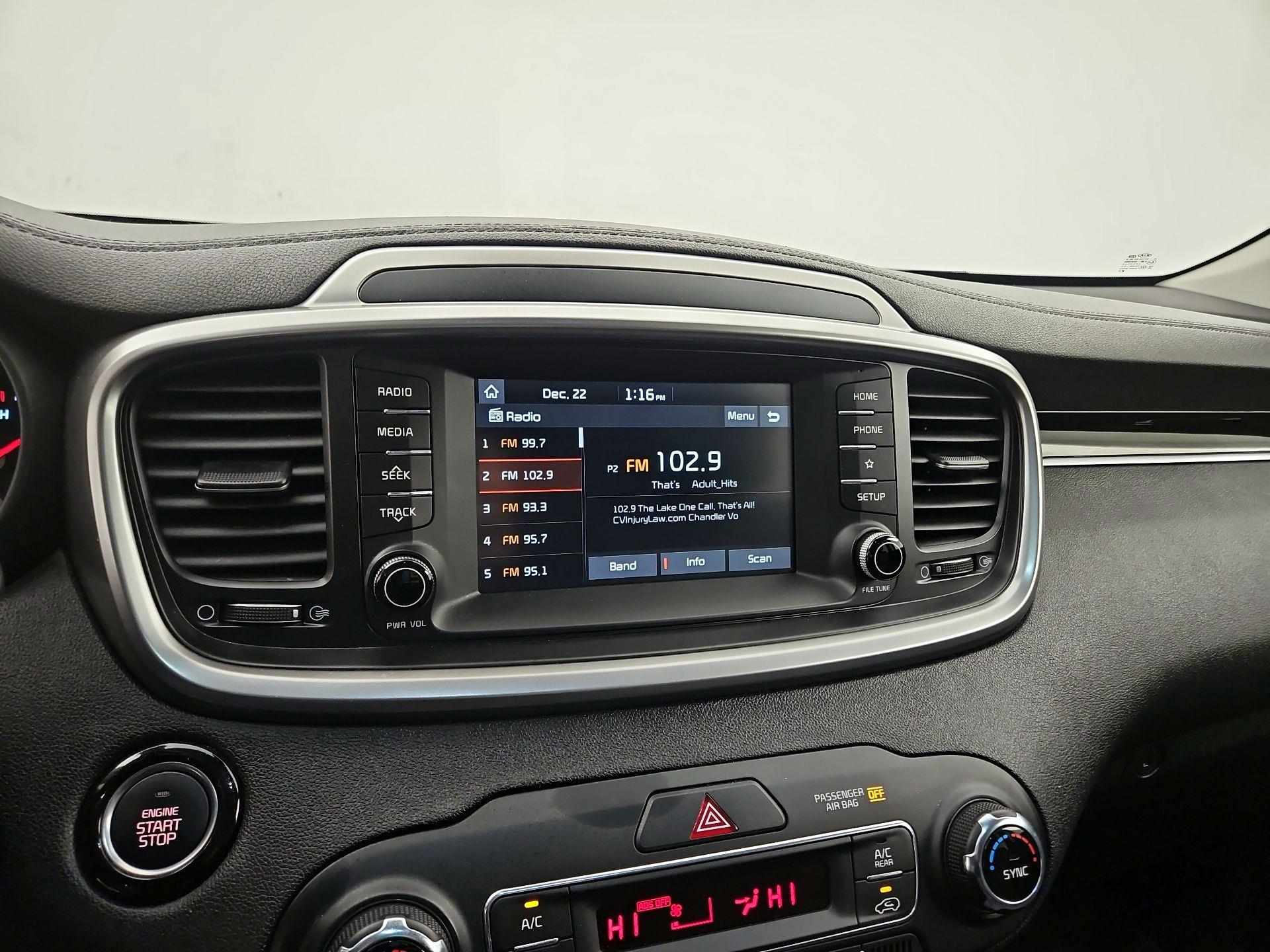 Thumbnail: 2020 Kia Sorento - 15