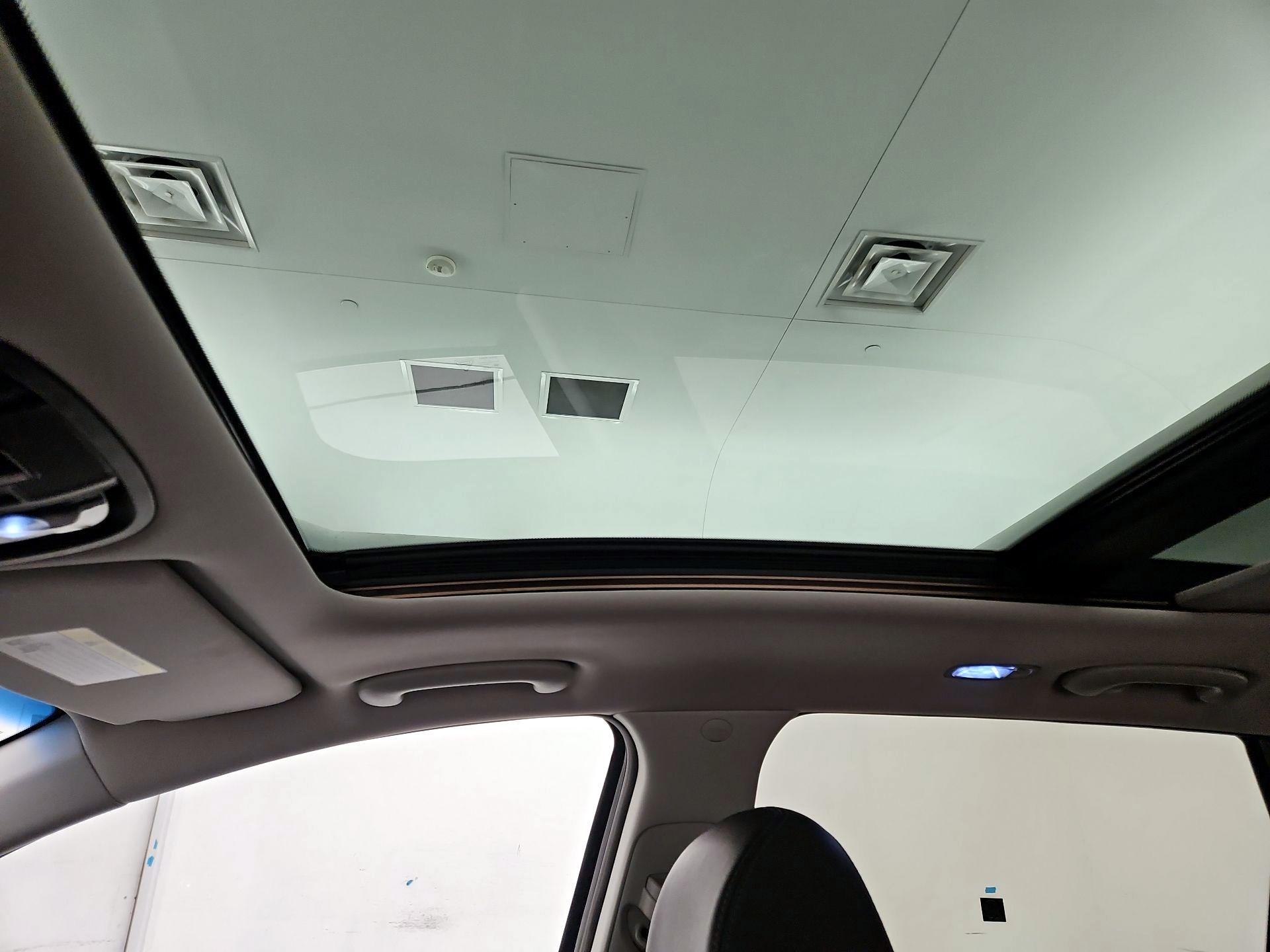 Thumbnail: 2020 Kia Sorento - 19