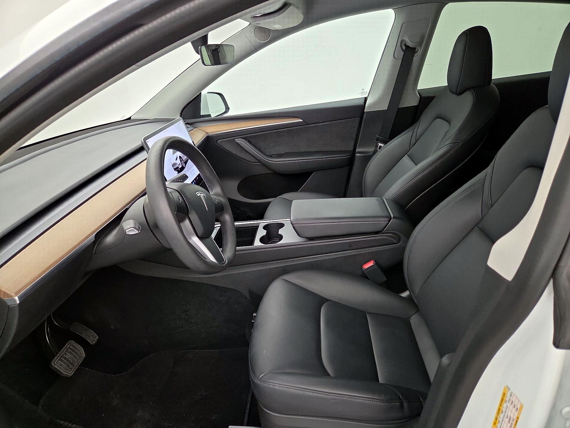 Thumbnail: 2022 Tesla Model Y - 11