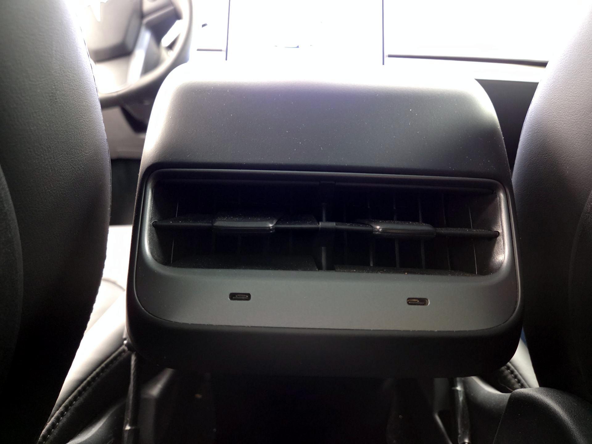 Thumbnail: 2022 Tesla Model Y - 17