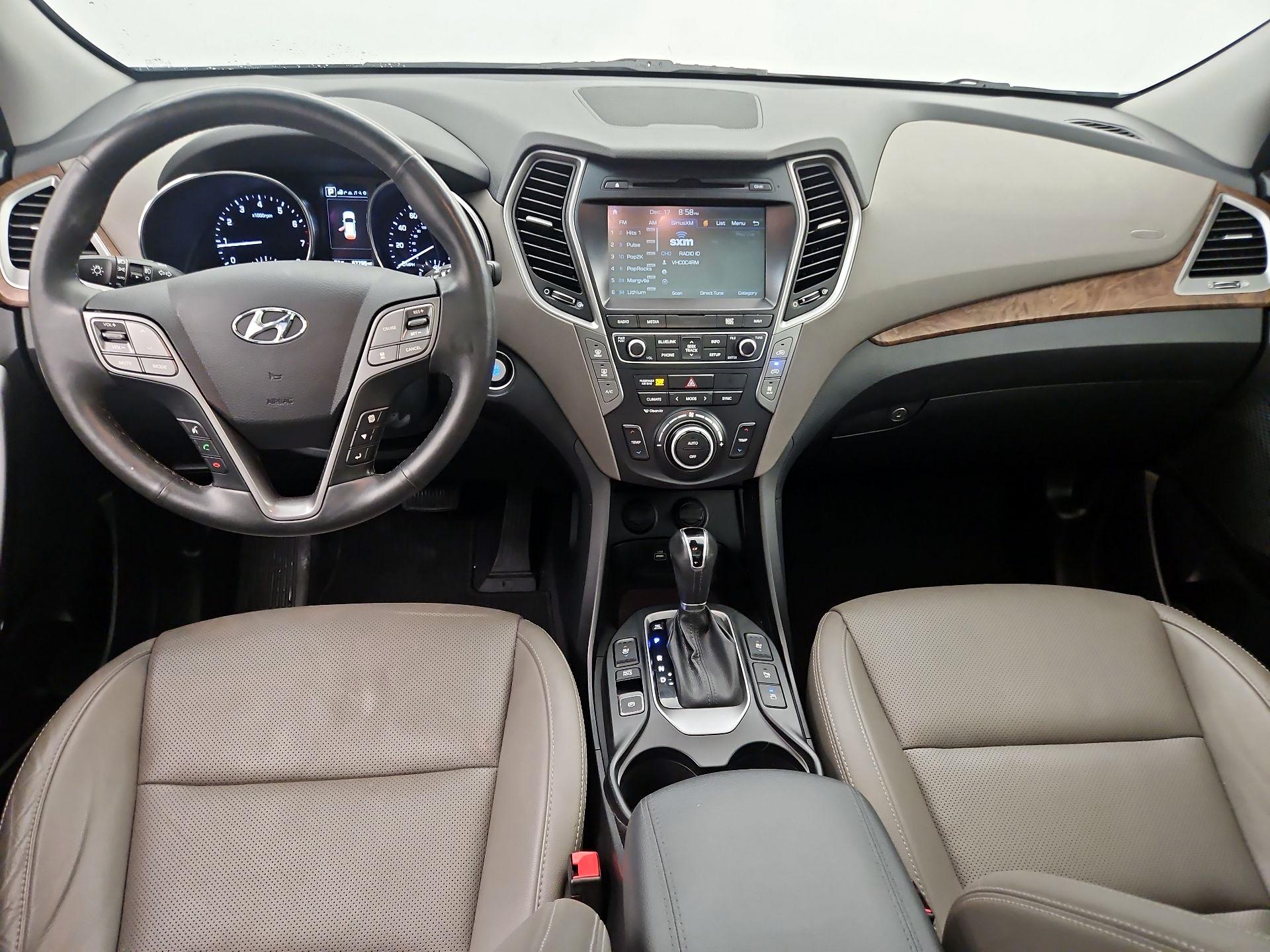 Thumbnail: 2017 Hyundai Santa Fe - 9