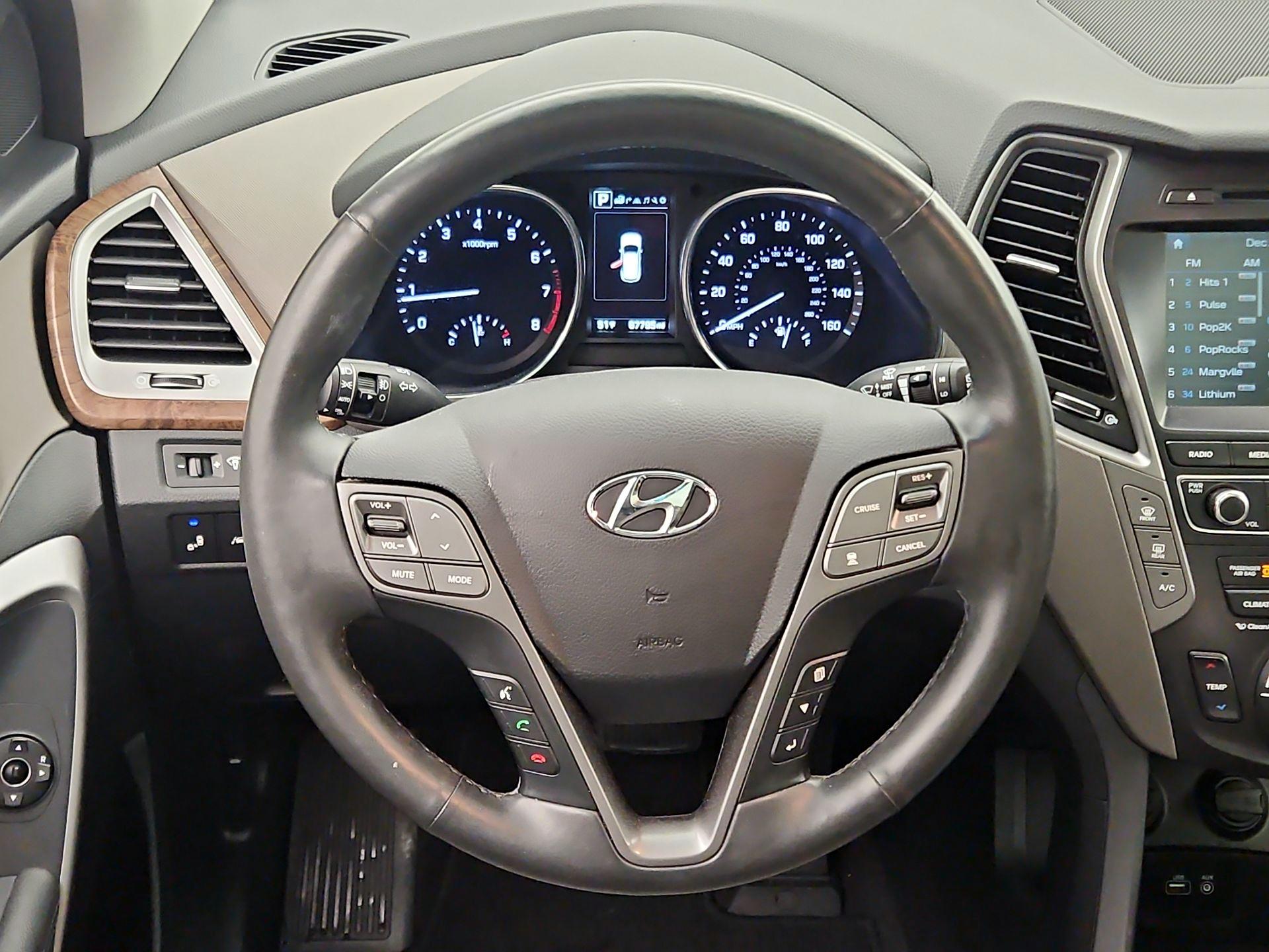 Thumbnail: 2017 Hyundai Santa Fe - 10