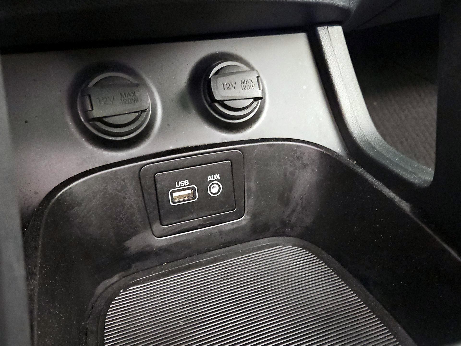 Thumbnail: 2017 Hyundai Santa Fe - 19