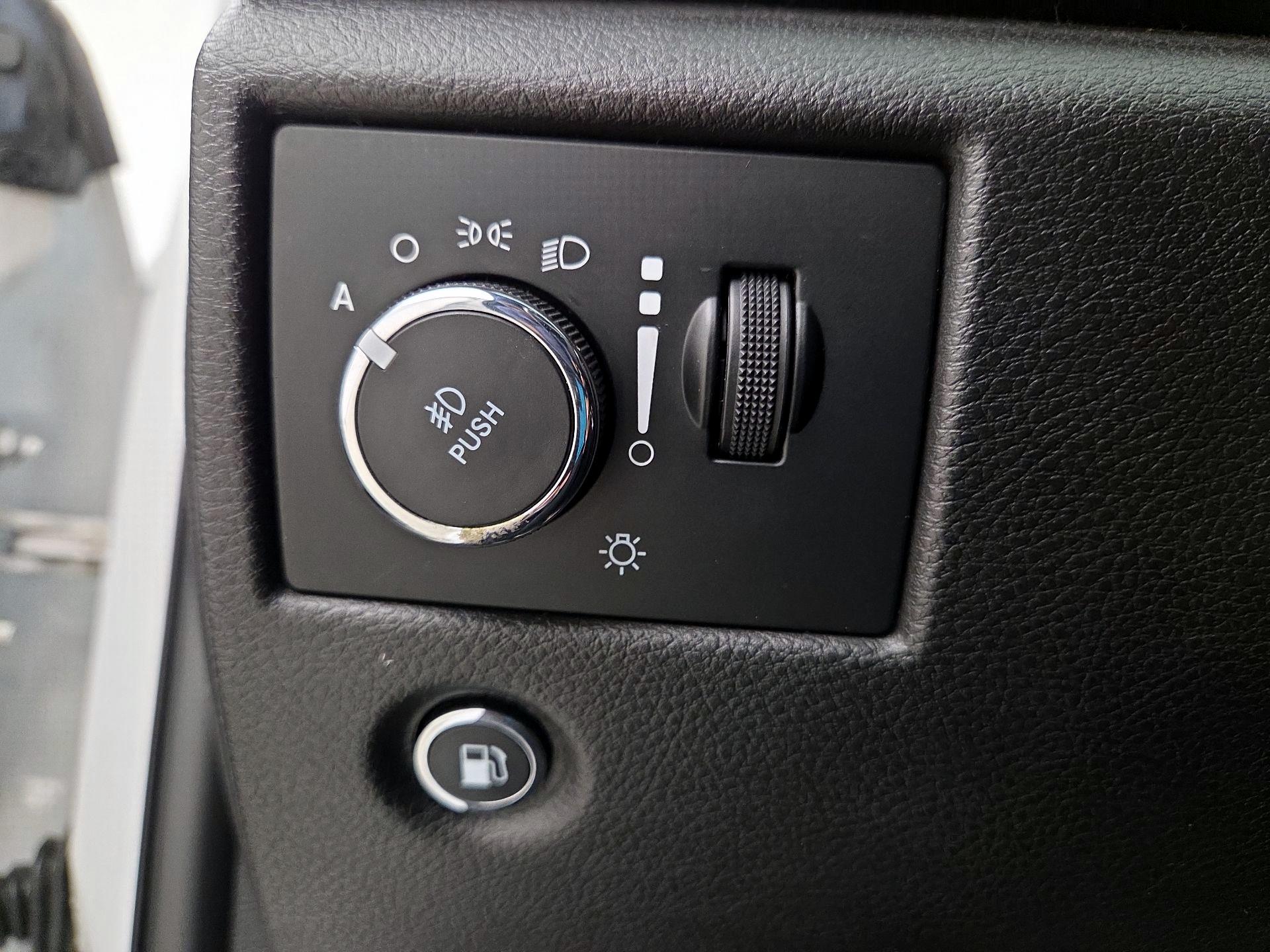 Thumbnail: 2020 Jeep Grand Cherokee - 13