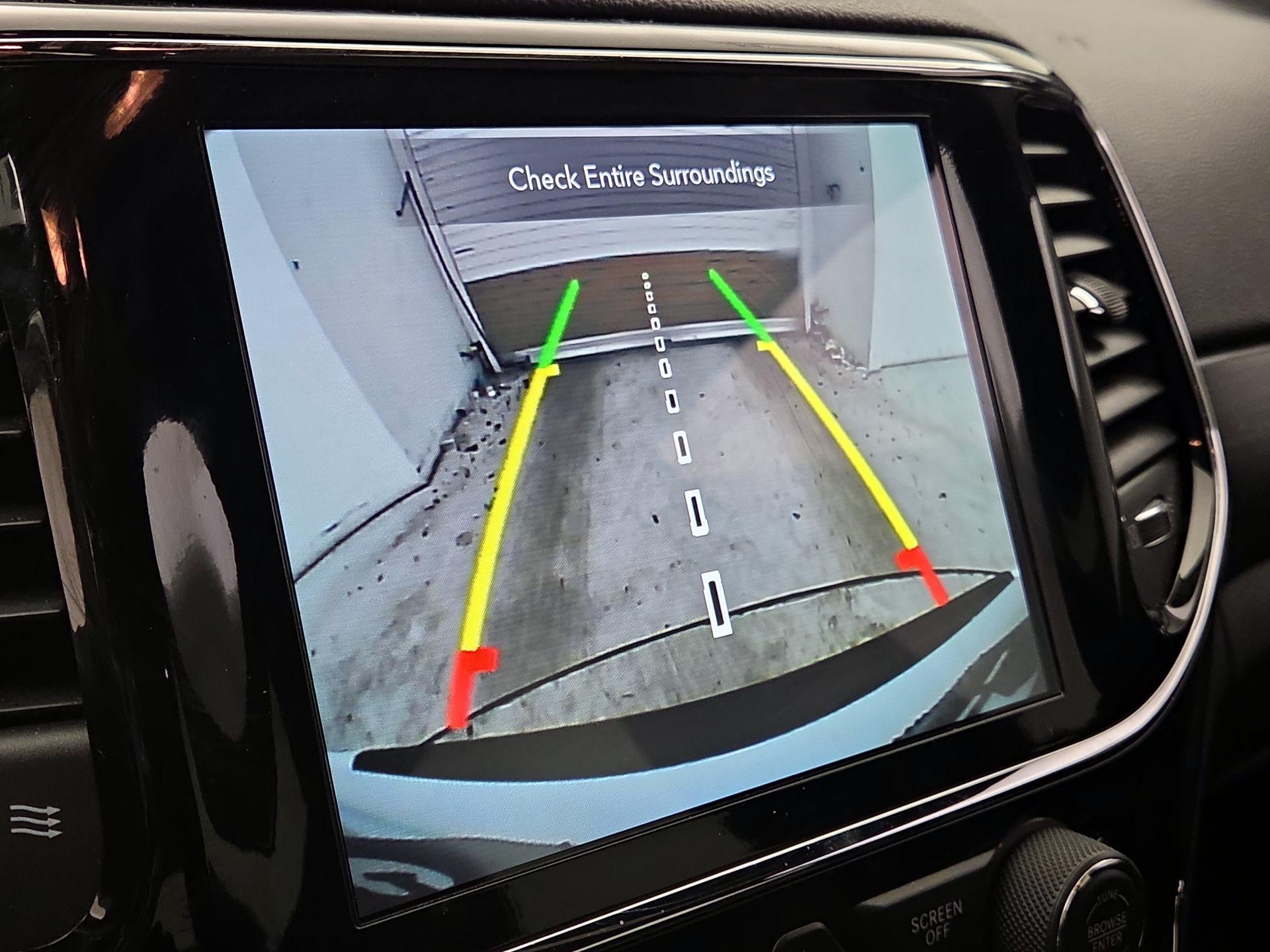 Thumbnail: 2020 Jeep Grand Cherokee - 15