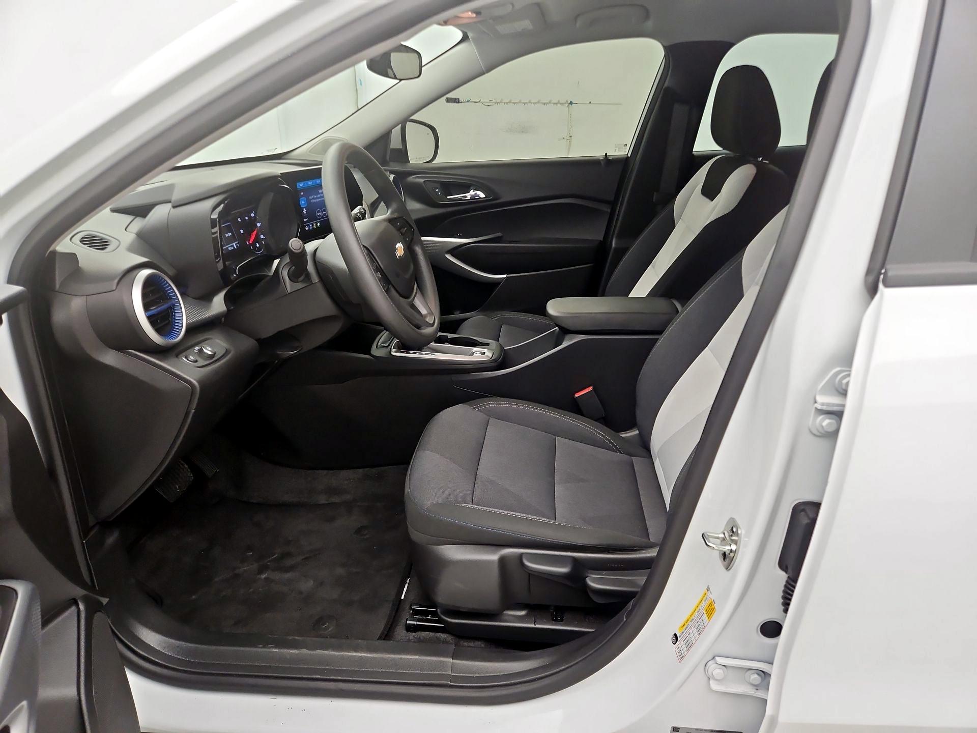 Thumbnail: 2025 Chevrolet Trax - 11