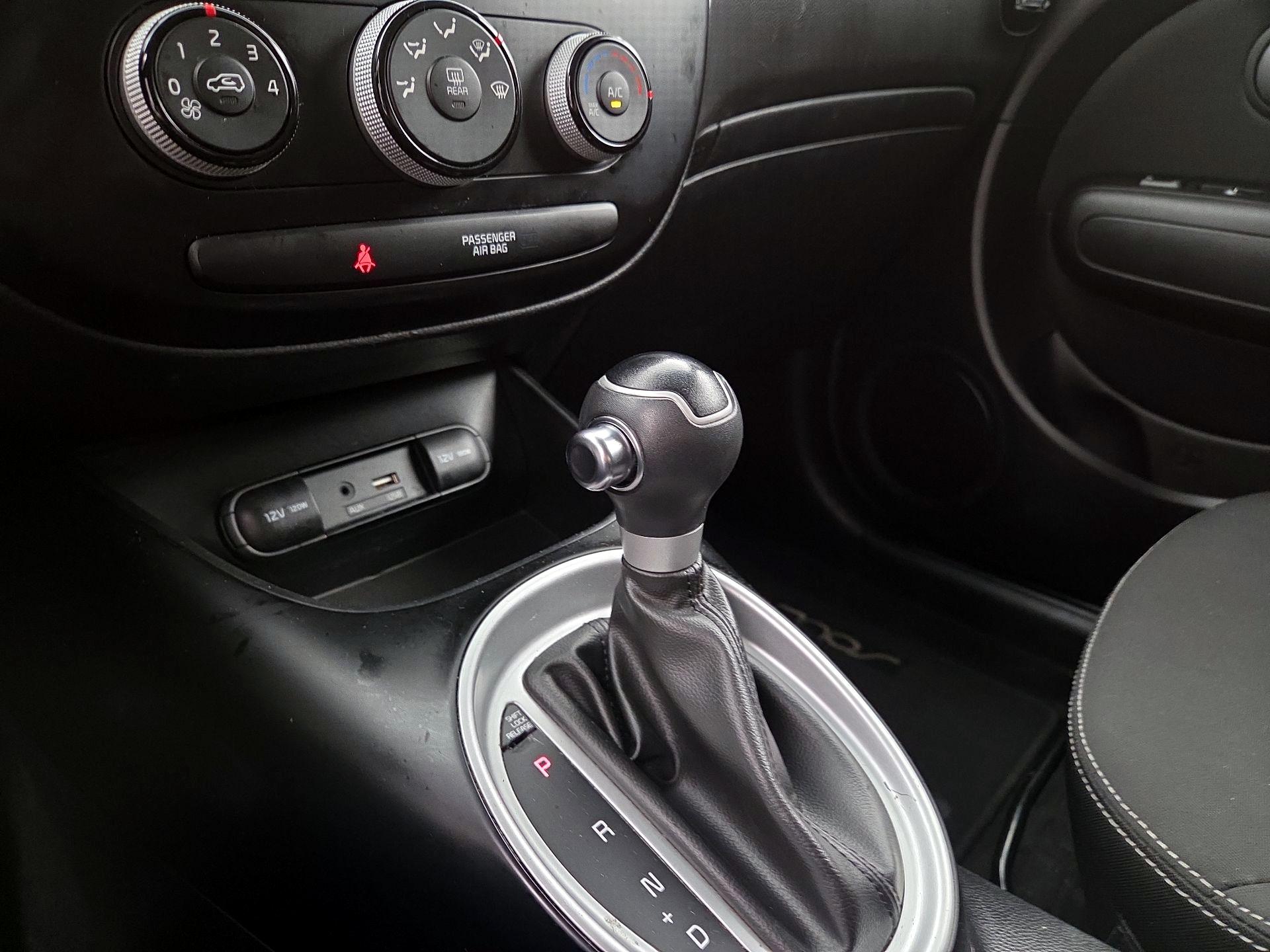 Thumbnail: 2018 Kia Soul - 16