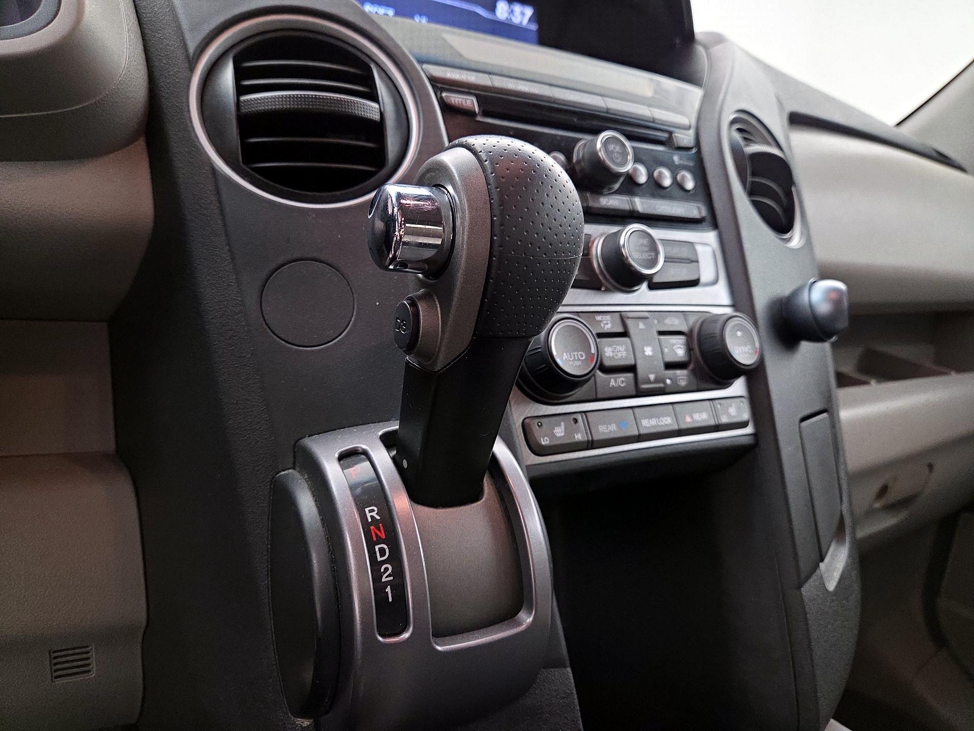 Thumbnail: 2014 Honda Pilot - 17