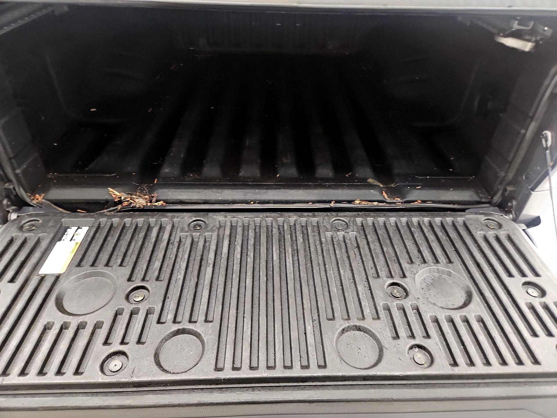 Thumbnail: 2024 Nissan Frontier - 20