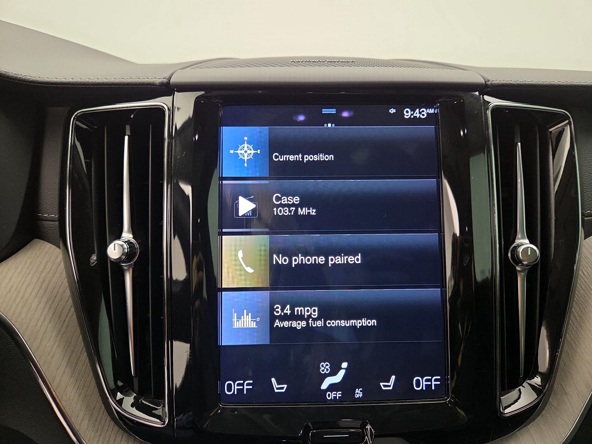 Thumbnail: 2021 Volvo XC60 - 15