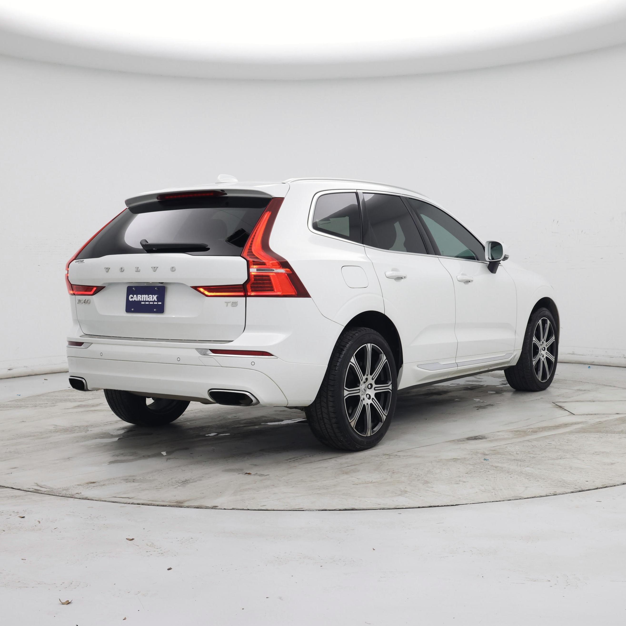 Thumbnail: 2021 Volvo XC60 - 8
