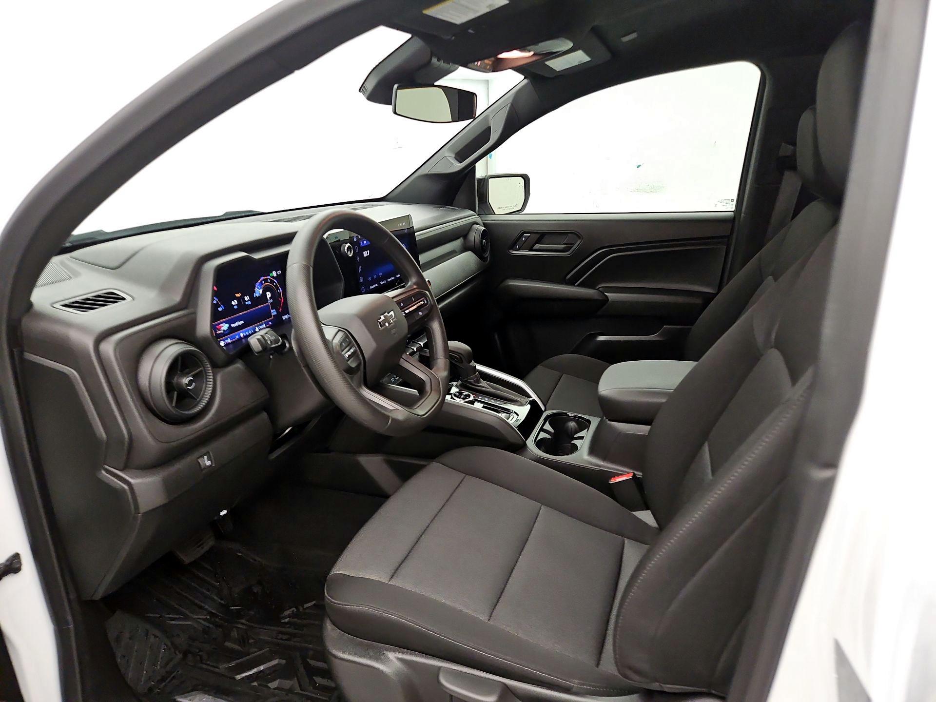 Thumbnail: 2024 Chevrolet Colorado - 11