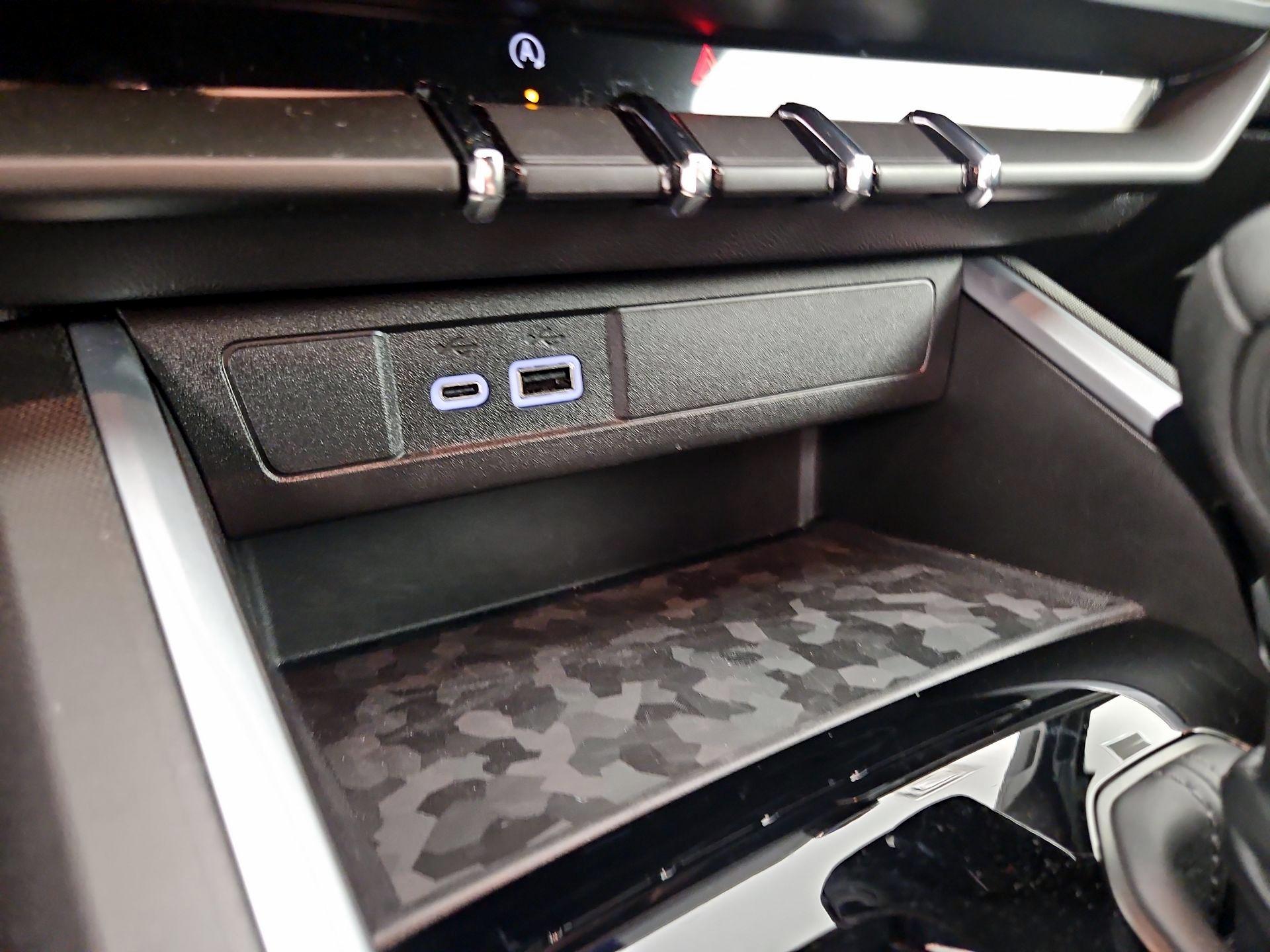 Thumbnail: 2024 Chevrolet Colorado - 17