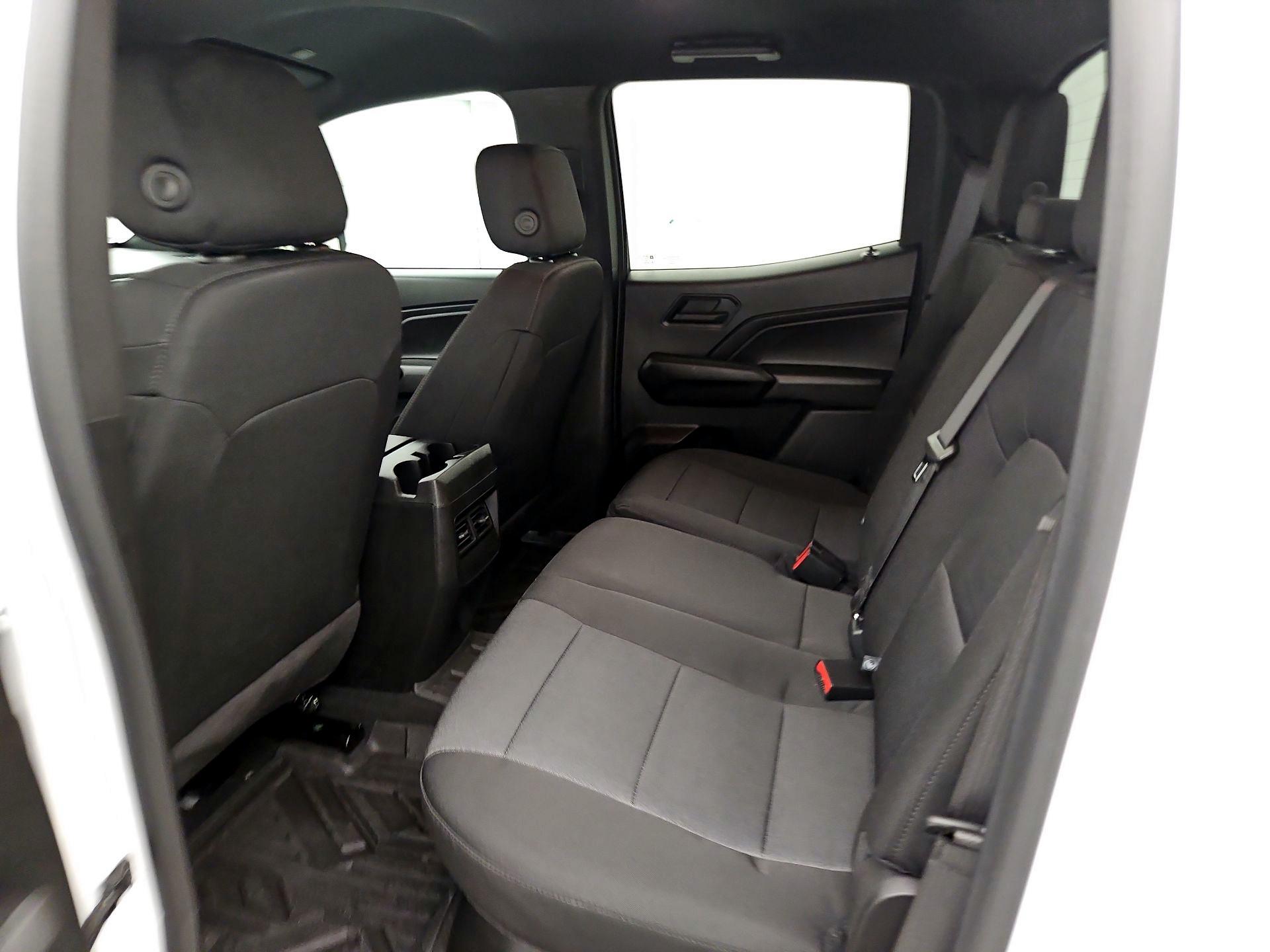 Thumbnail: 2024 Chevrolet Colorado - 18