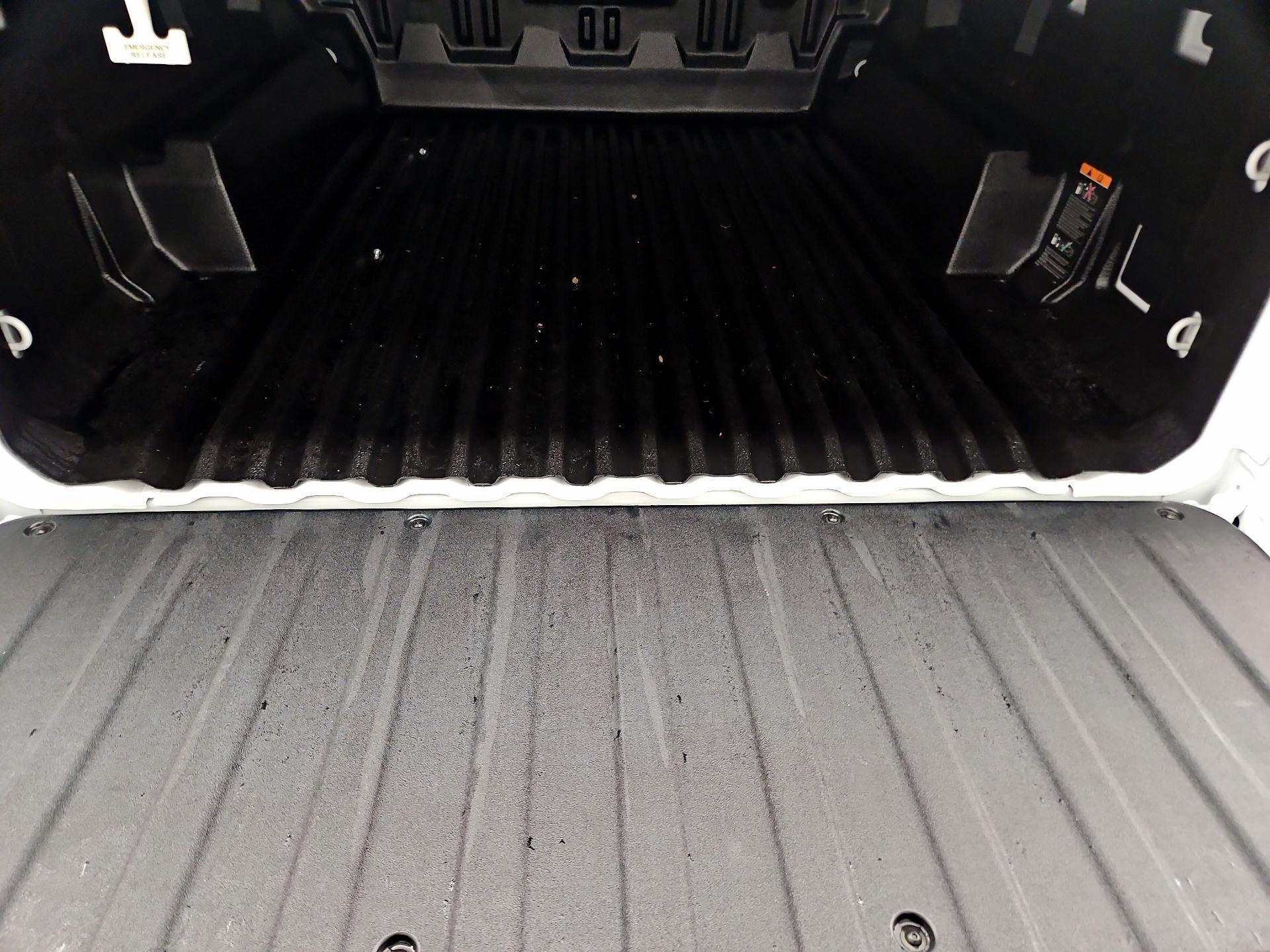 Thumbnail: 2024 Chevrolet Colorado - 19