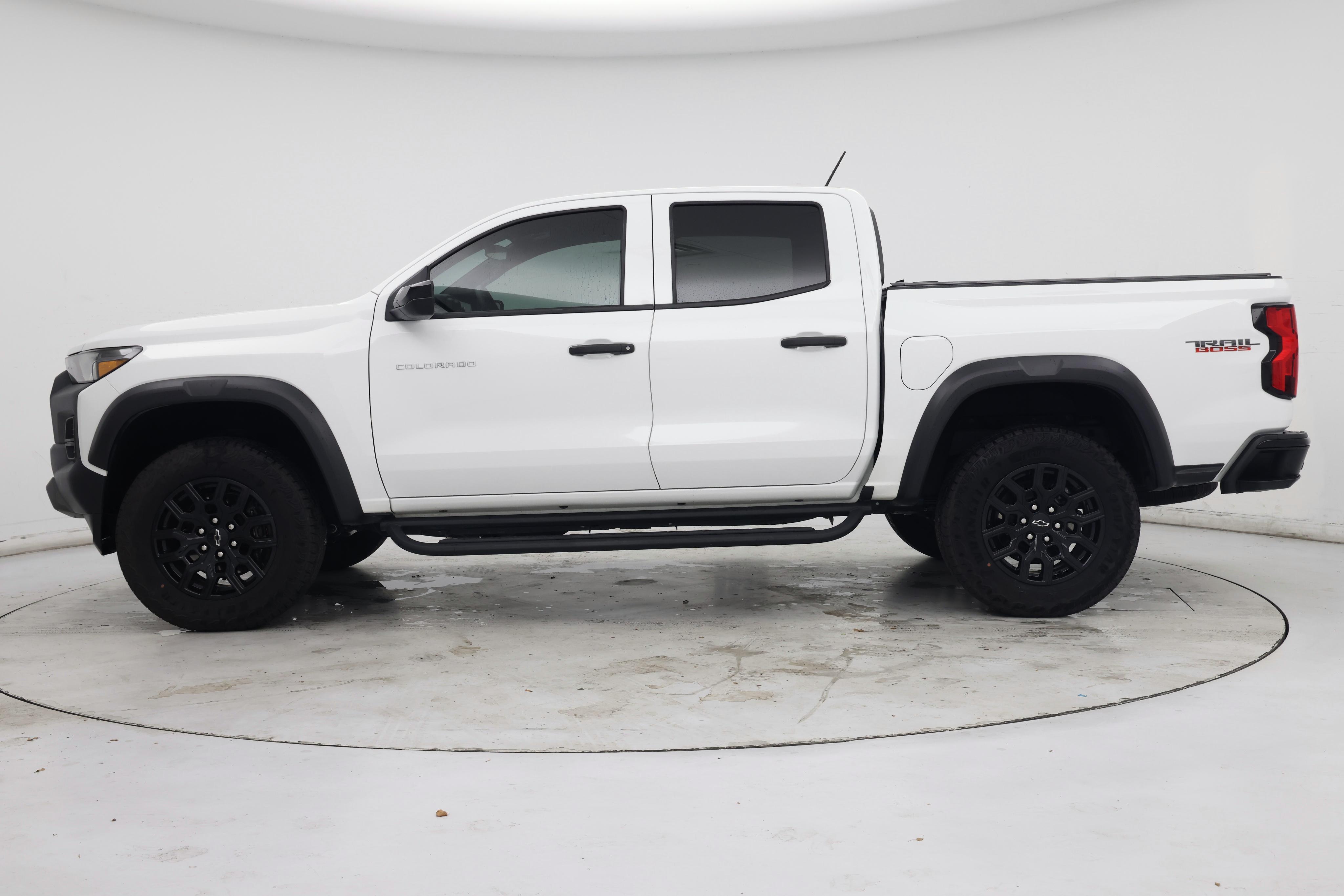 Thumbnail: 2024 Chevrolet Colorado - 3