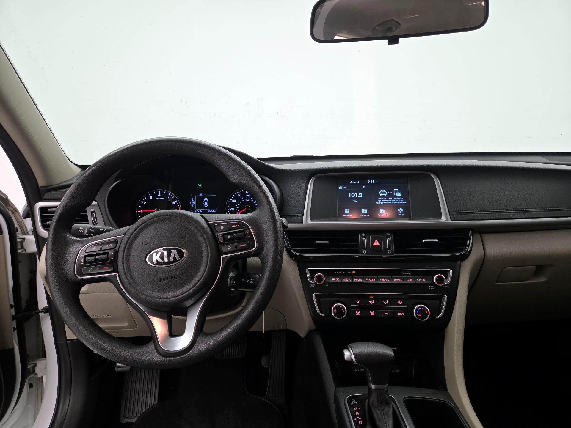 Thumbnail: 2018 Kia Optima - 9