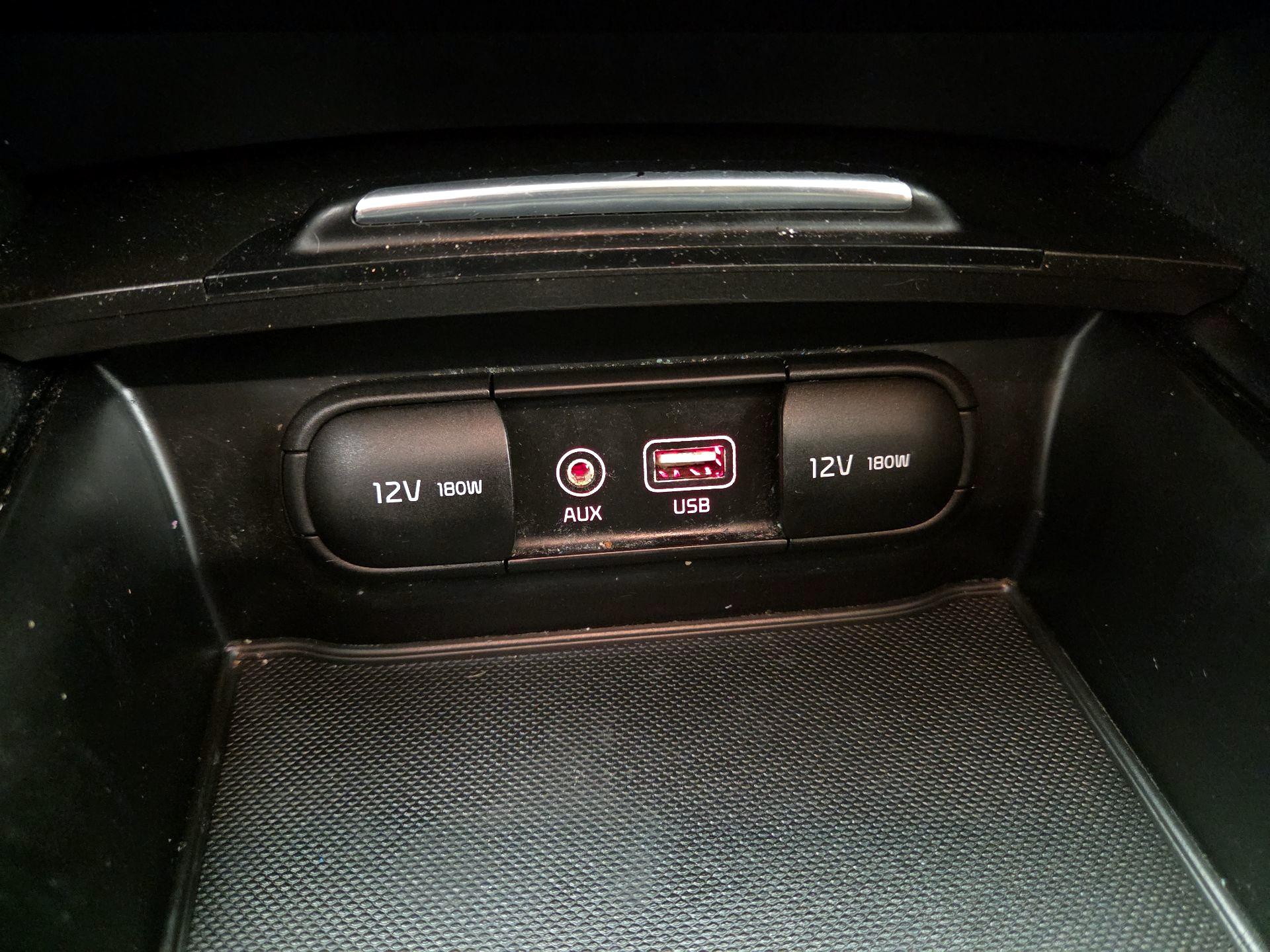 Thumbnail: 2018 Kia Optima - 18