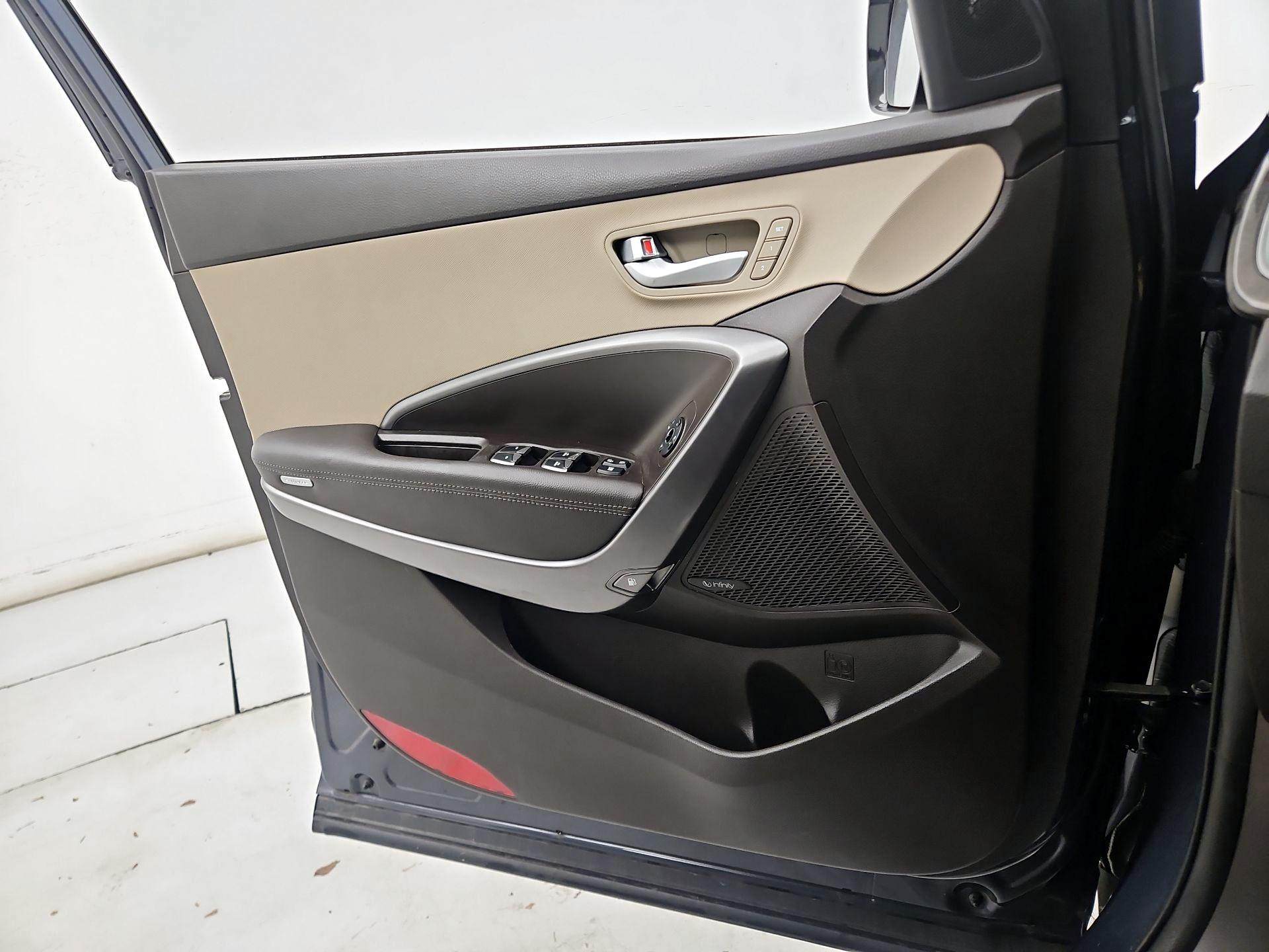 Thumbnail: 2017 Hyundai Santa Fe - 12