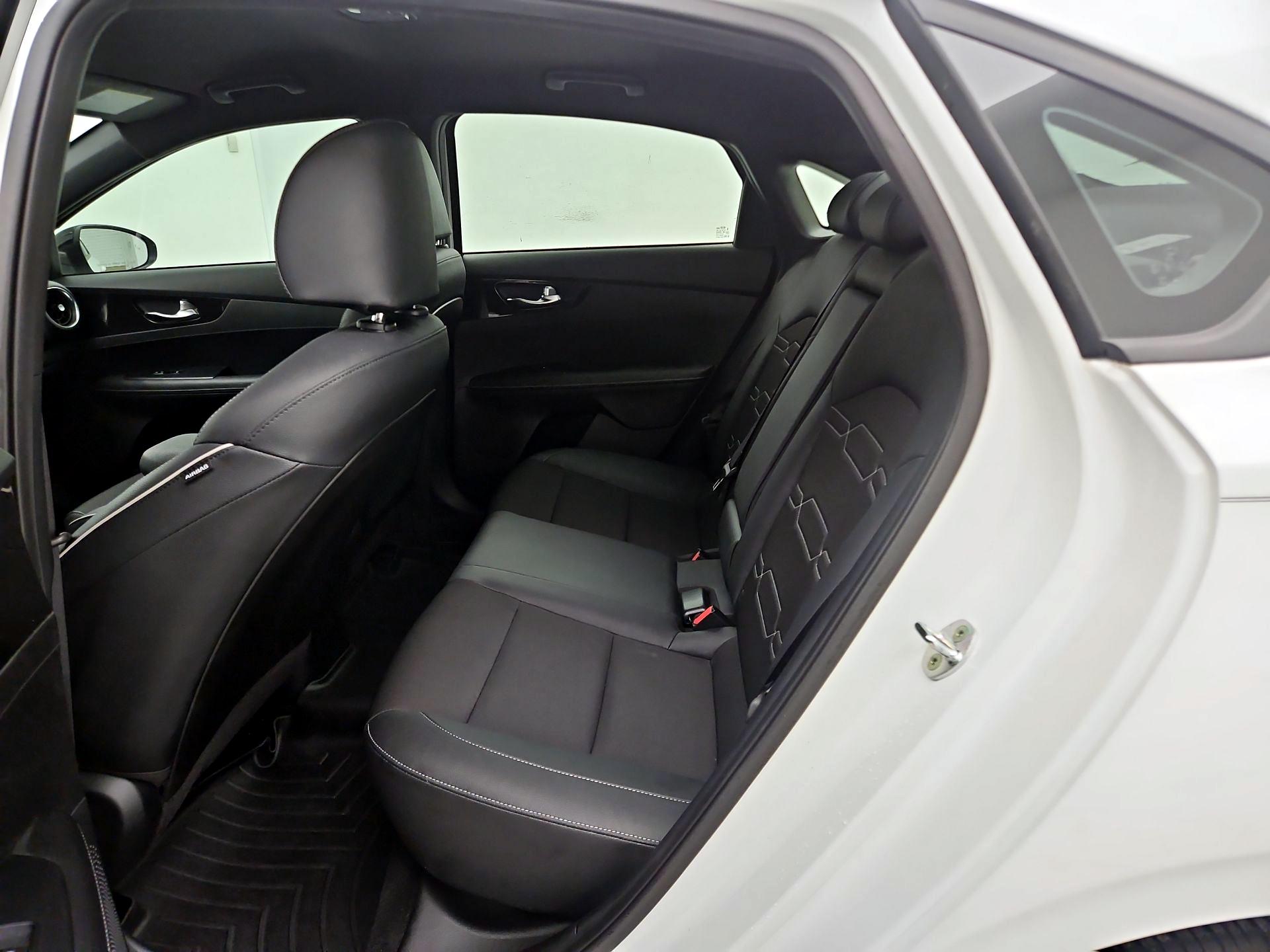 Thumbnail: 2021 Kia Forte - 19