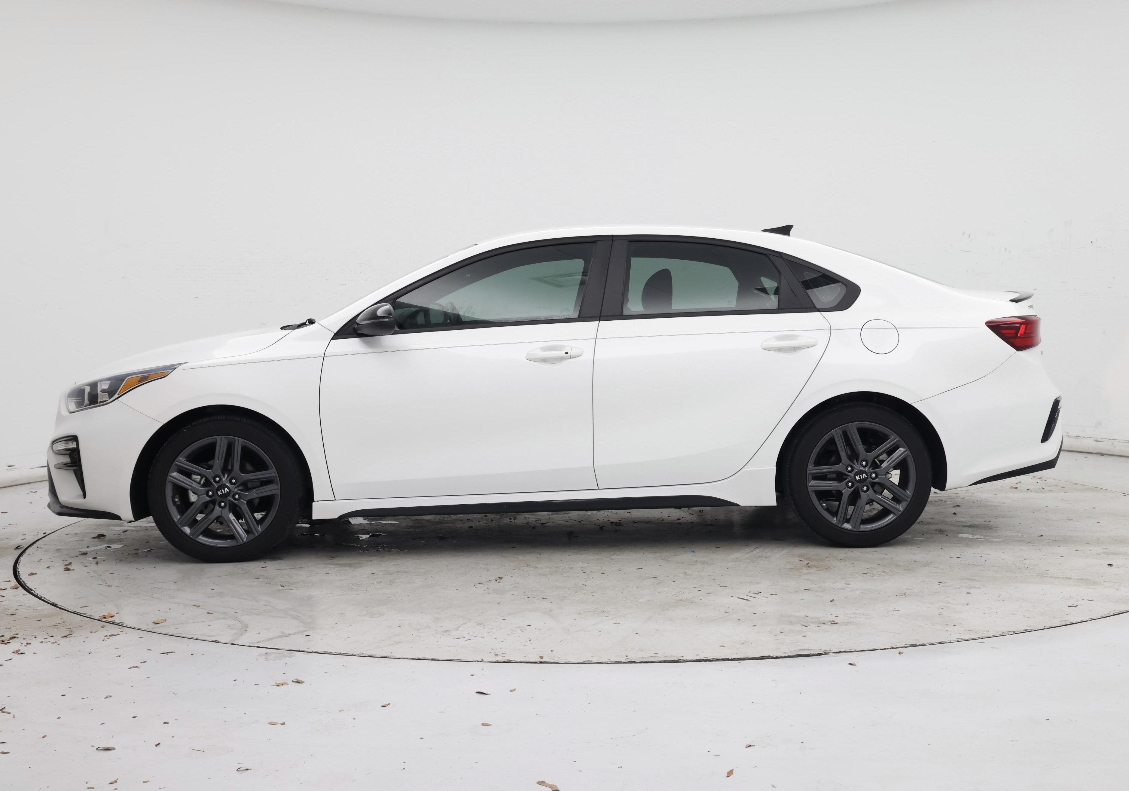 Thumbnail: 2021 Kia Forte - 3