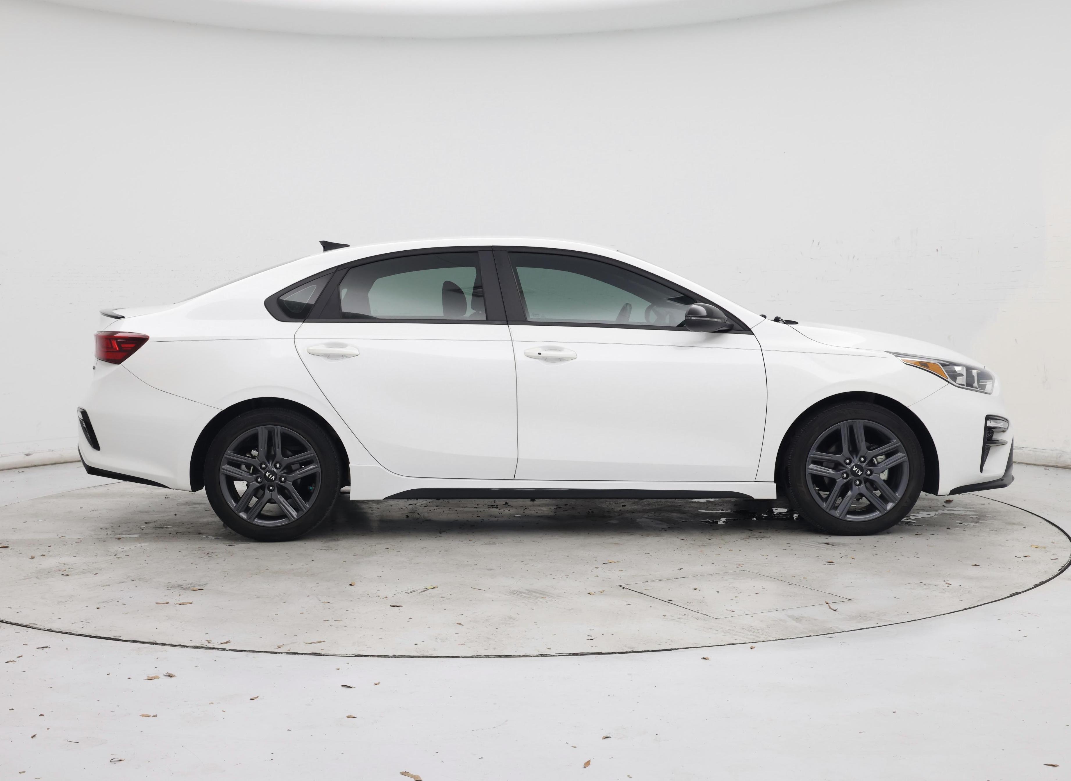 Thumbnail: 2021 Kia Forte - 7