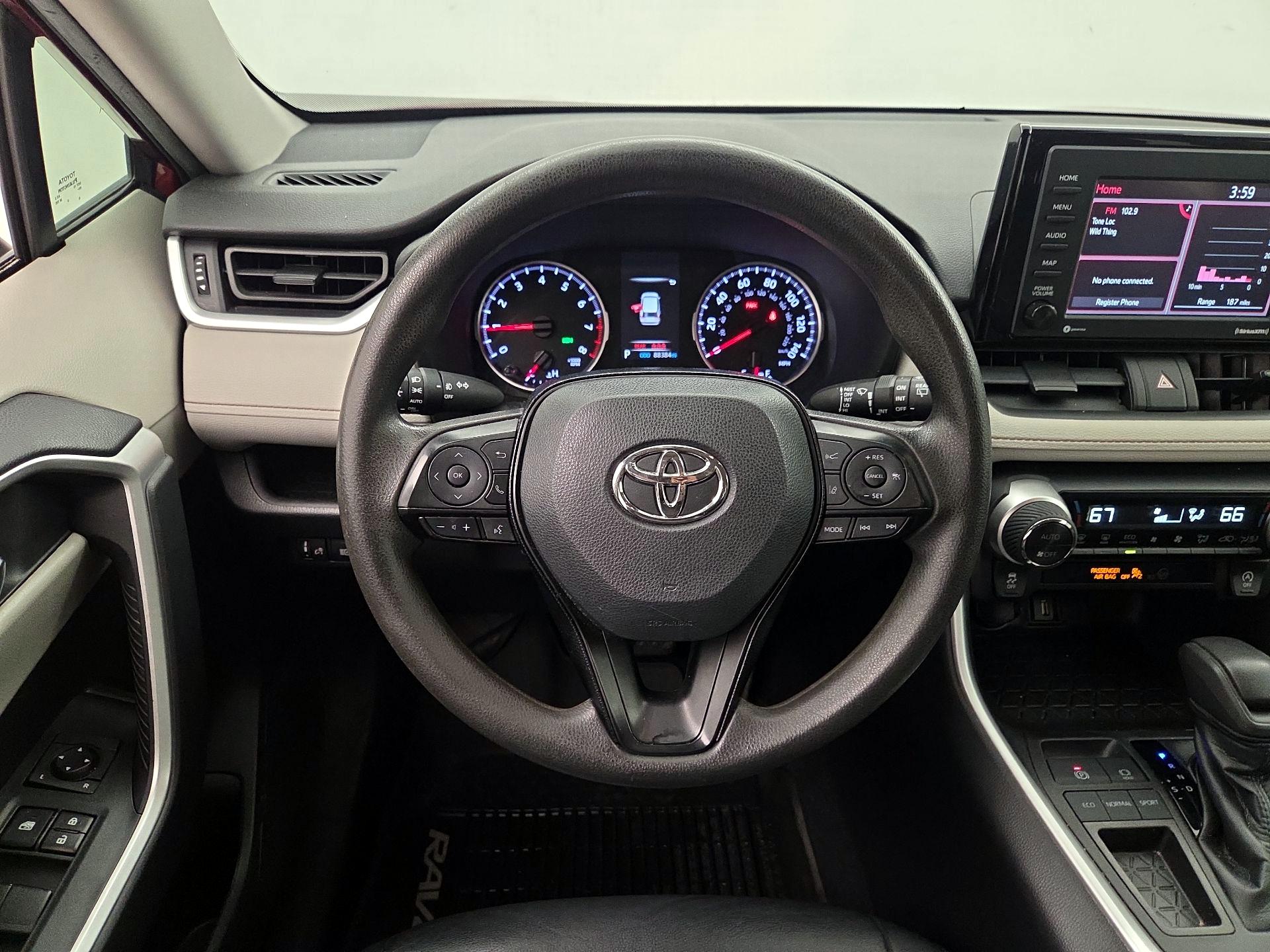 Thumbnail: 2020 Toyota RAV4 - 10