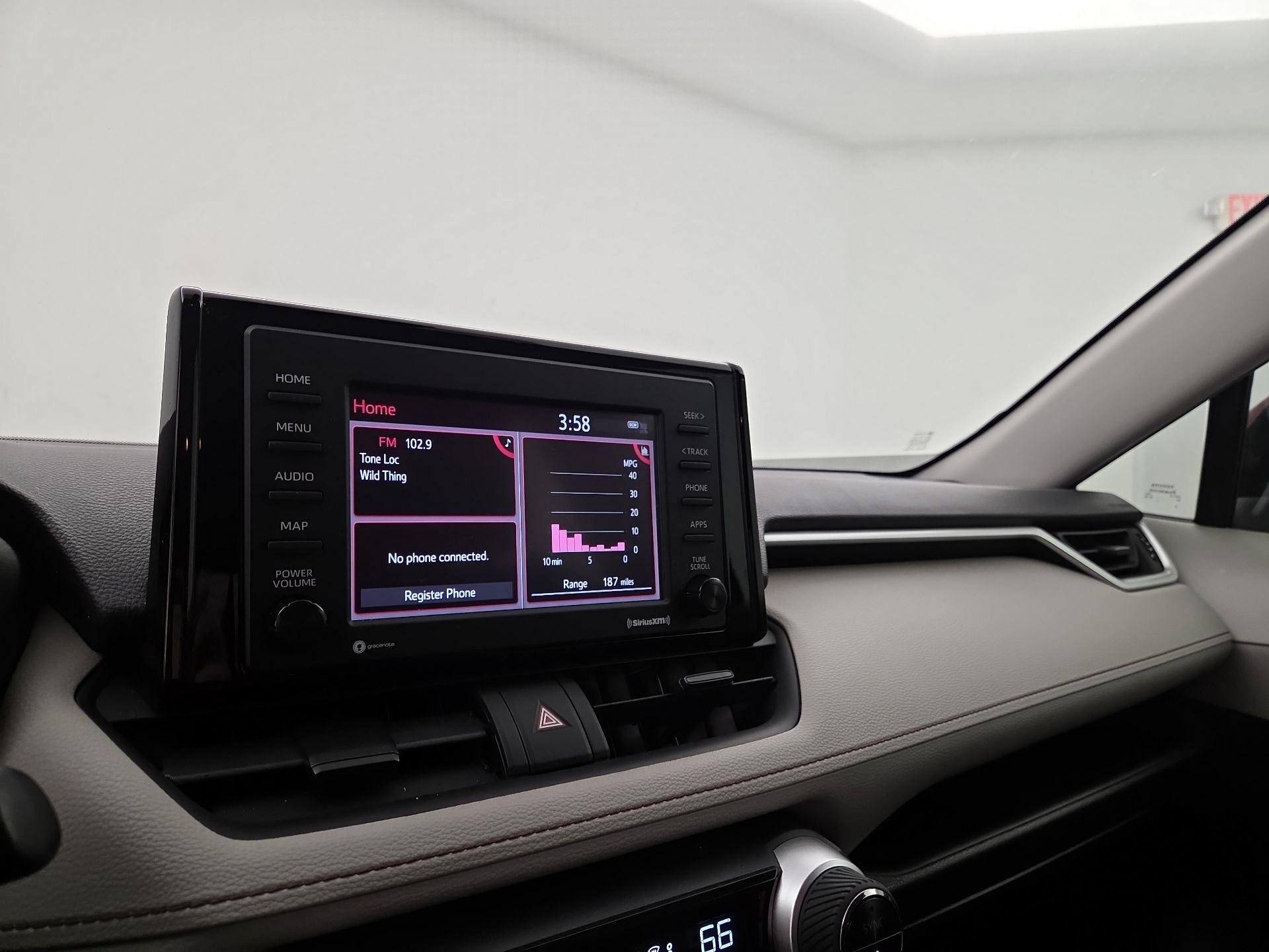 Thumbnail: 2020 Toyota RAV4 - 15