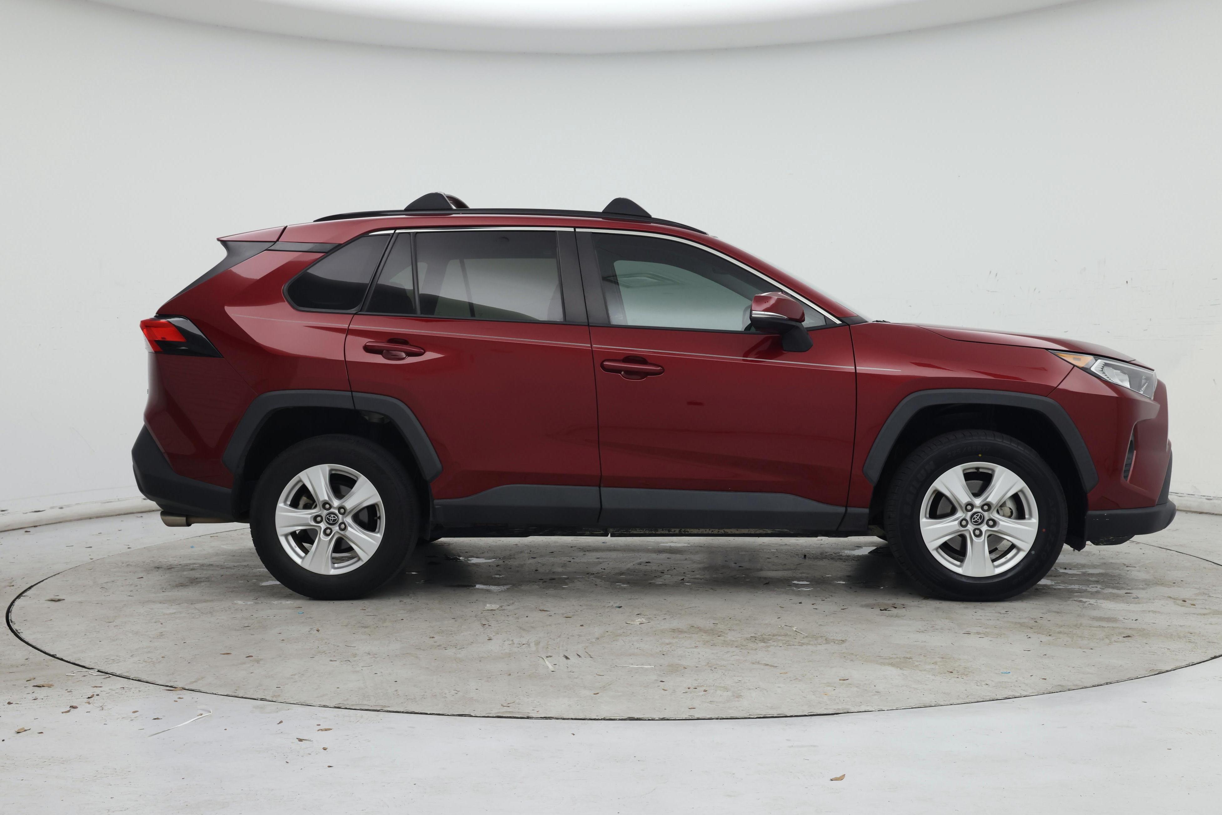 Thumbnail: 2020 Toyota RAV4 - 7