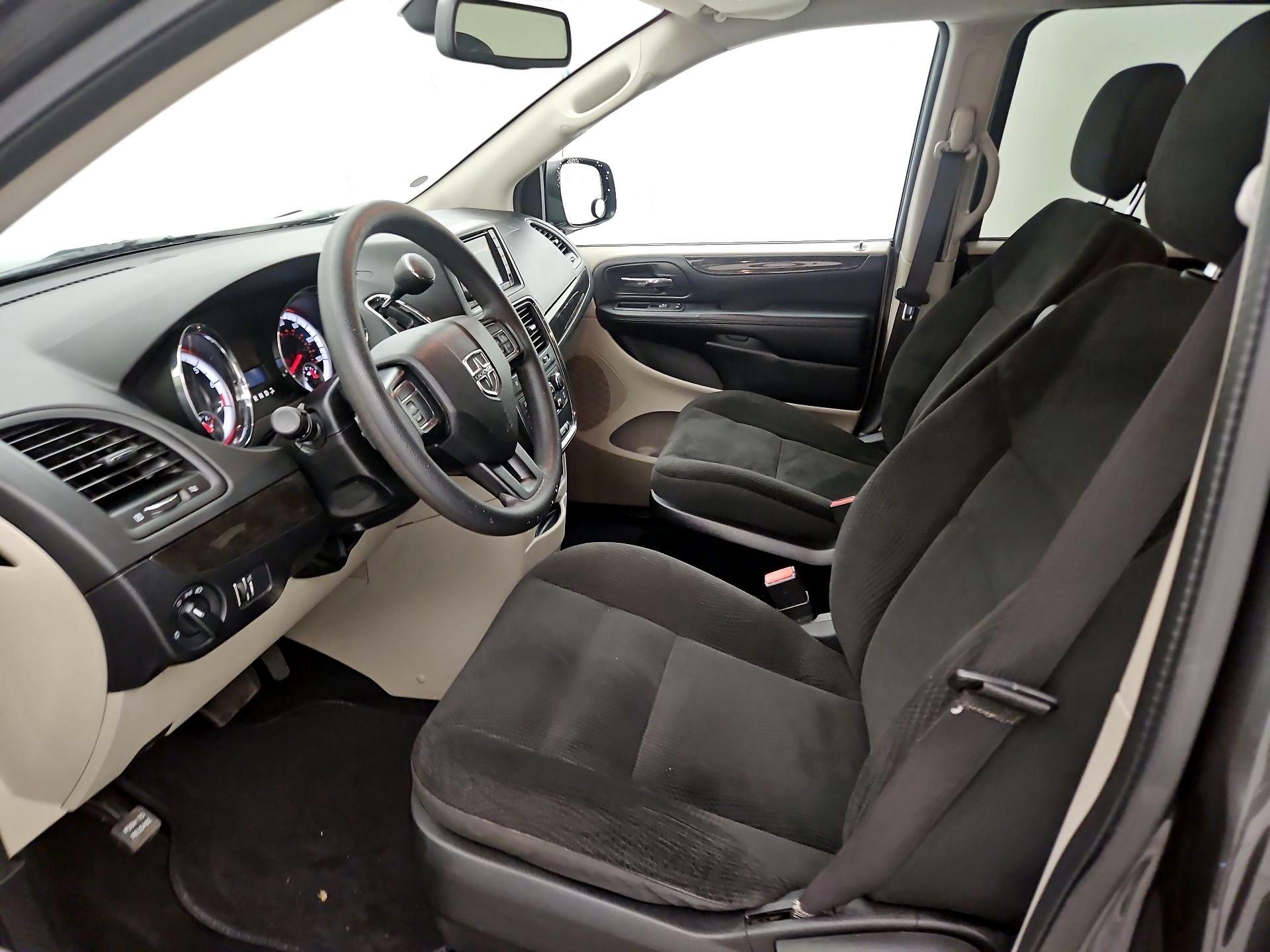 Thumbnail: 2019 Dodge Grand Caravan - 11