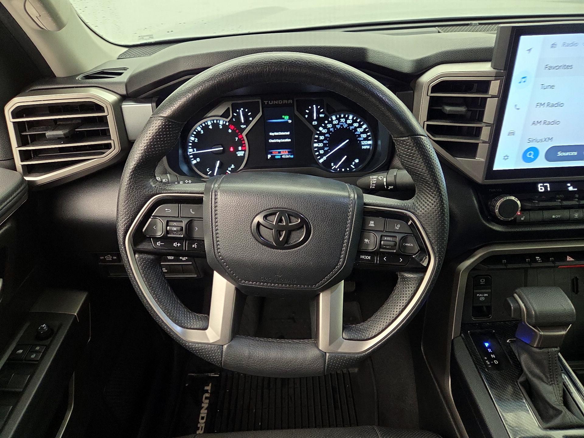 Thumbnail: 2022 Toyota Tundra - 10