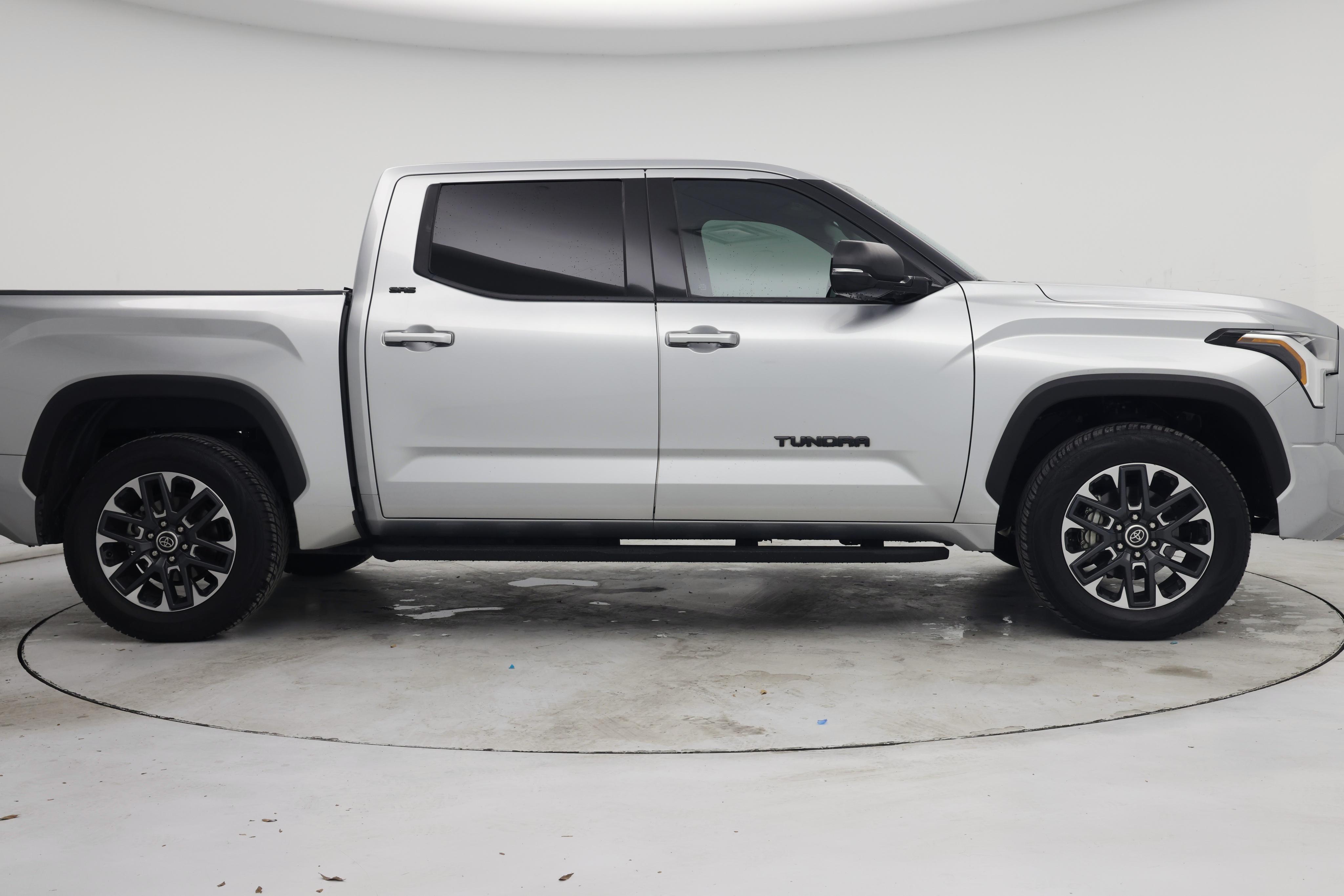 Thumbnail: 2022 Toyota Tundra - 7