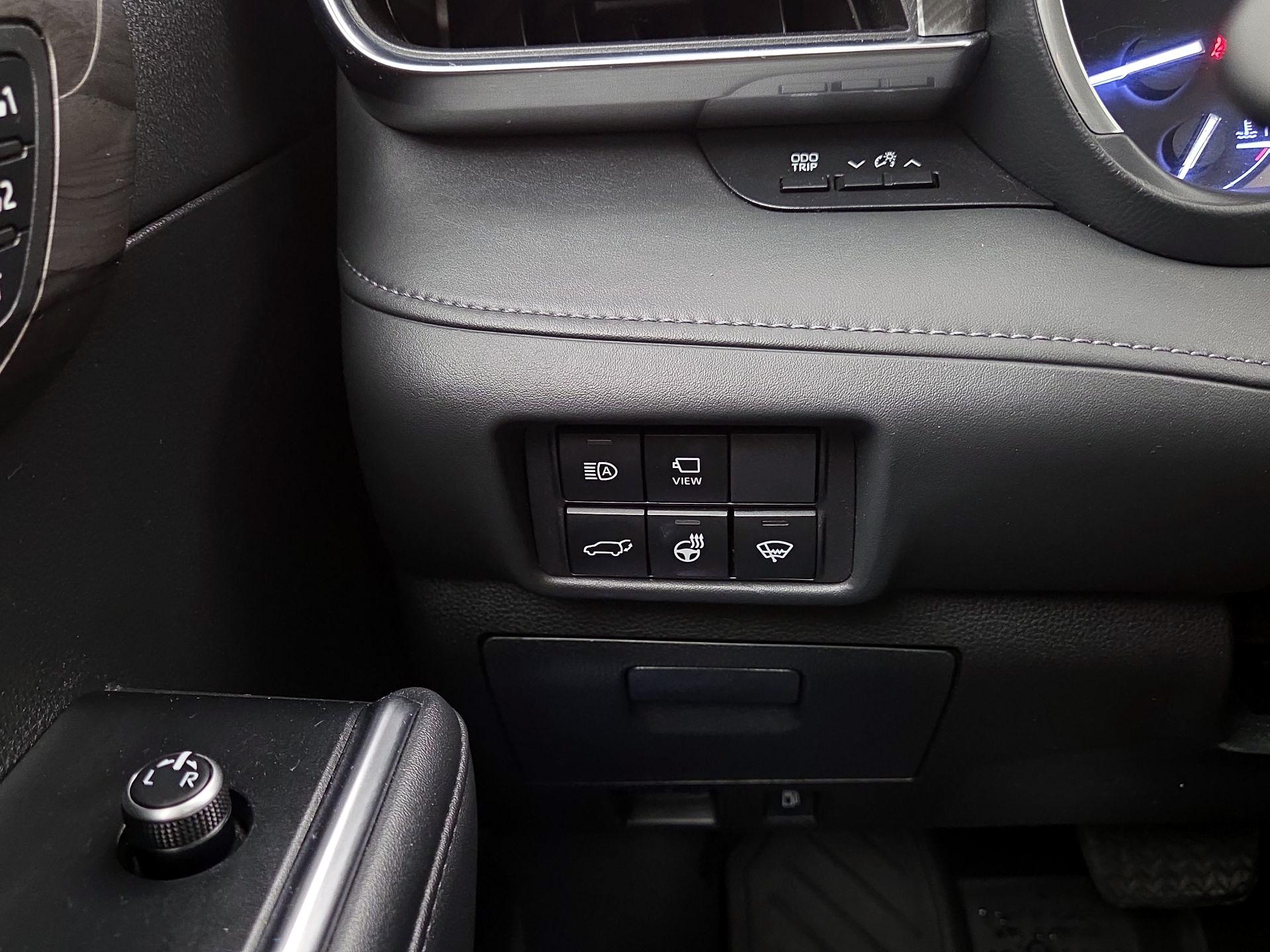 Thumbnail: 2022 Toyota Highlander - 13