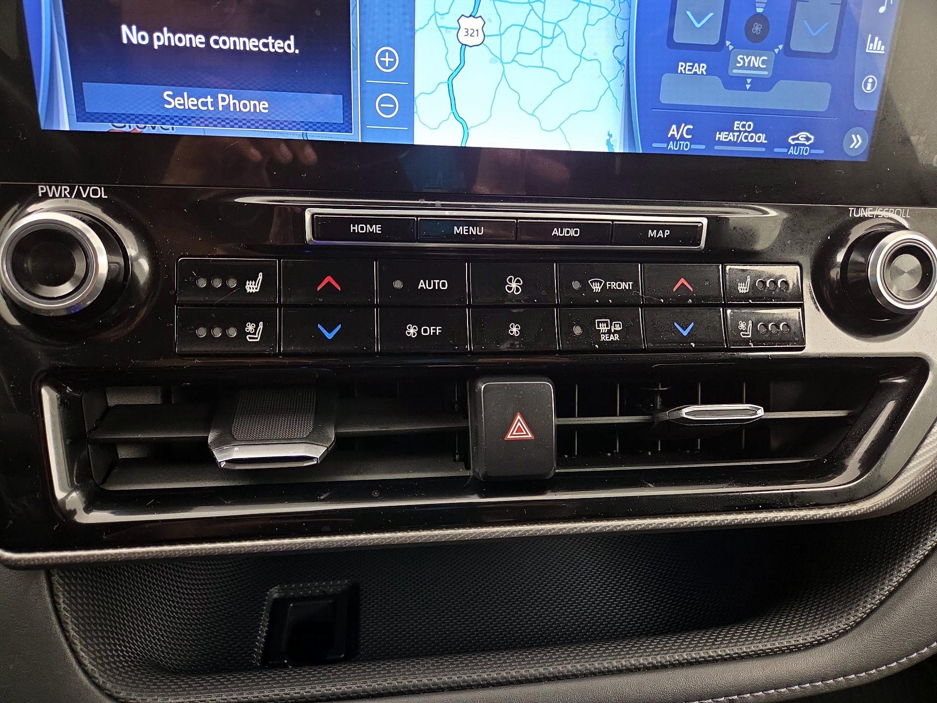 Thumbnail: 2022 Toyota Highlander - 17