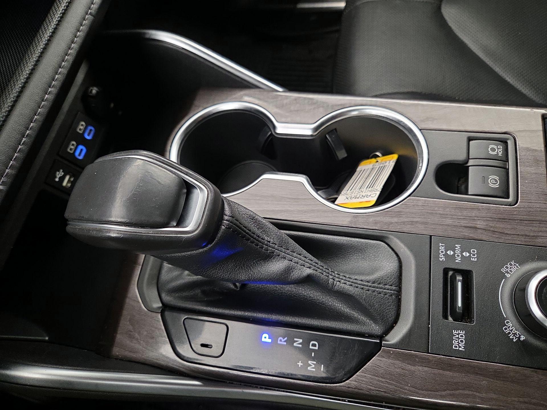 Thumbnail: 2022 Toyota Highlander - 18