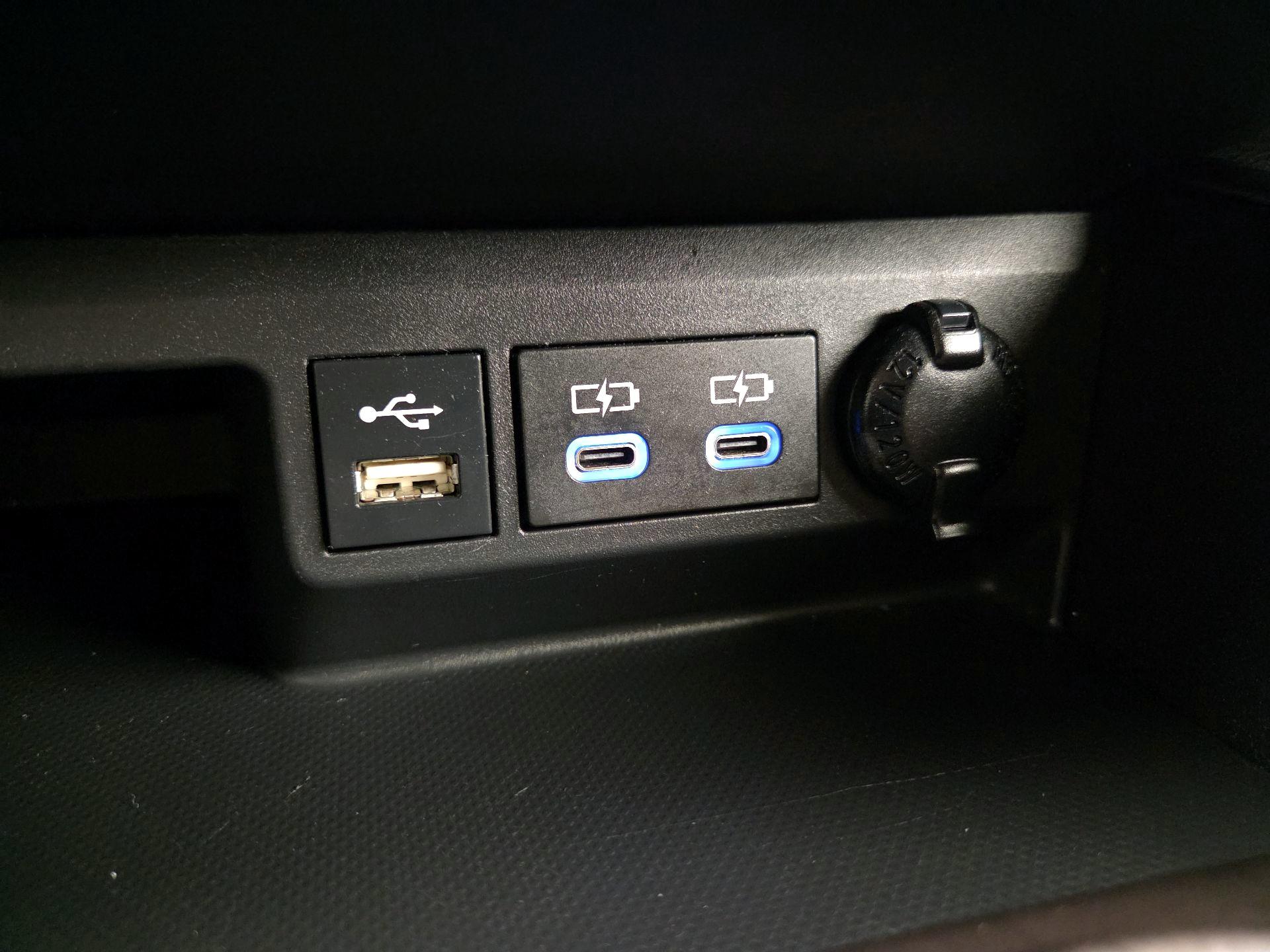 Thumbnail: 2022 Toyota Highlander - 19