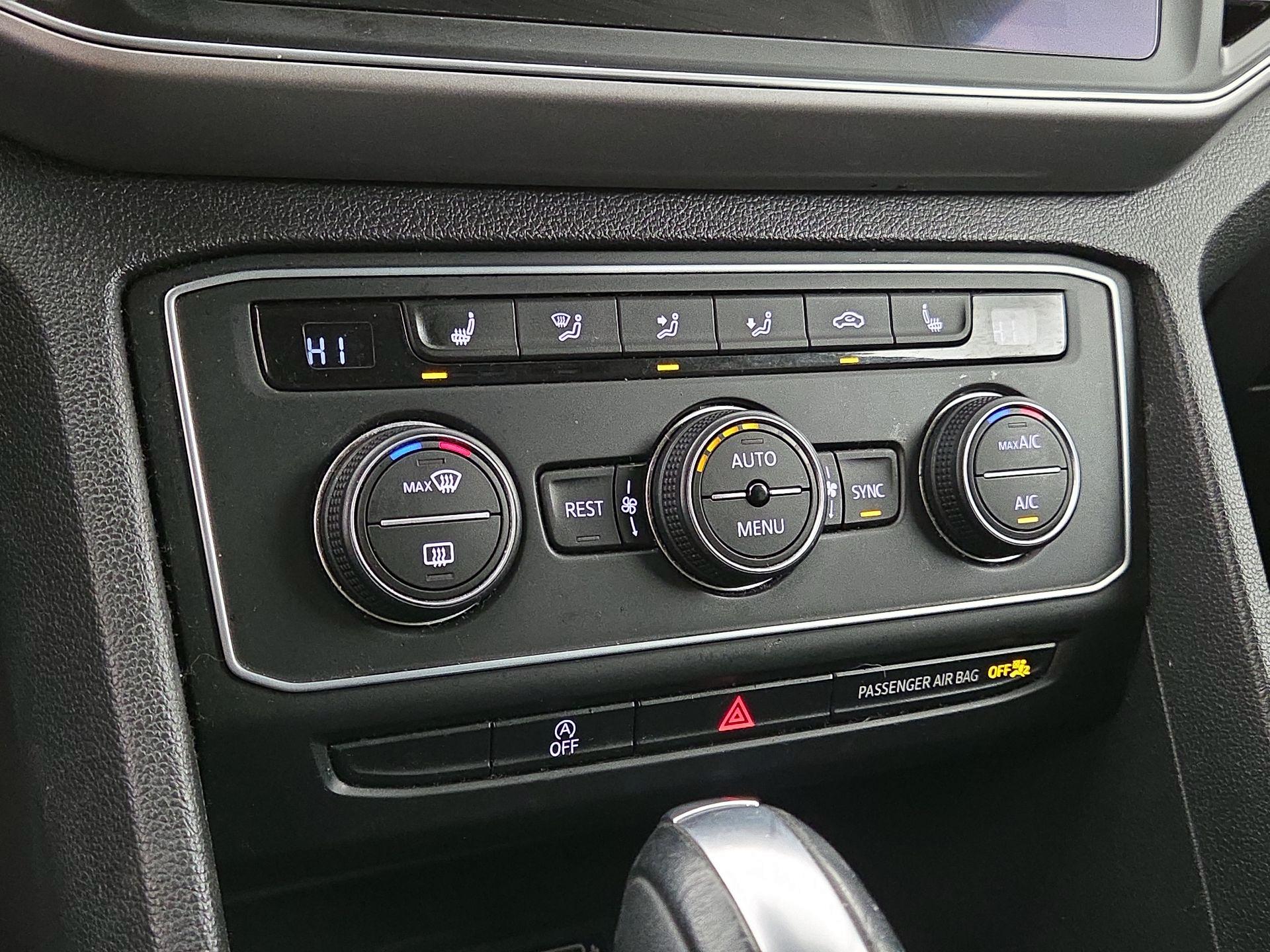 Thumbnail: 2019 Volkswagen Atlas - 16