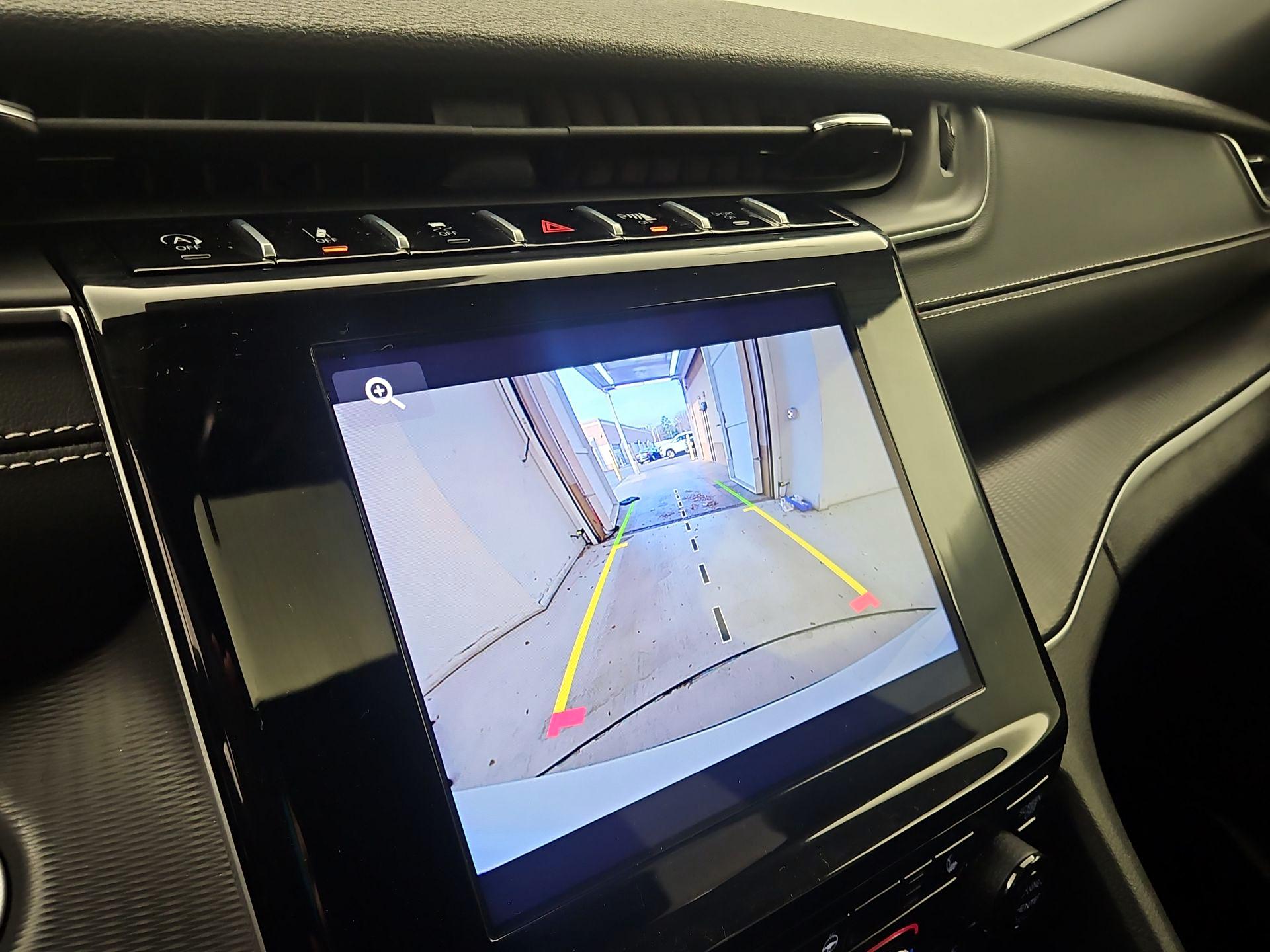 Thumbnail: 2024 Jeep Grand Cherokee L - 14