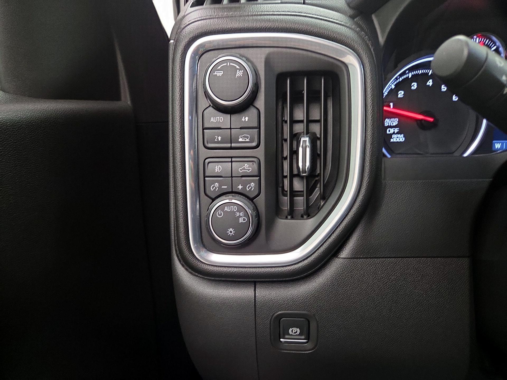 Thumbnail: 2019 Chevrolet Silverado 1500 - 13