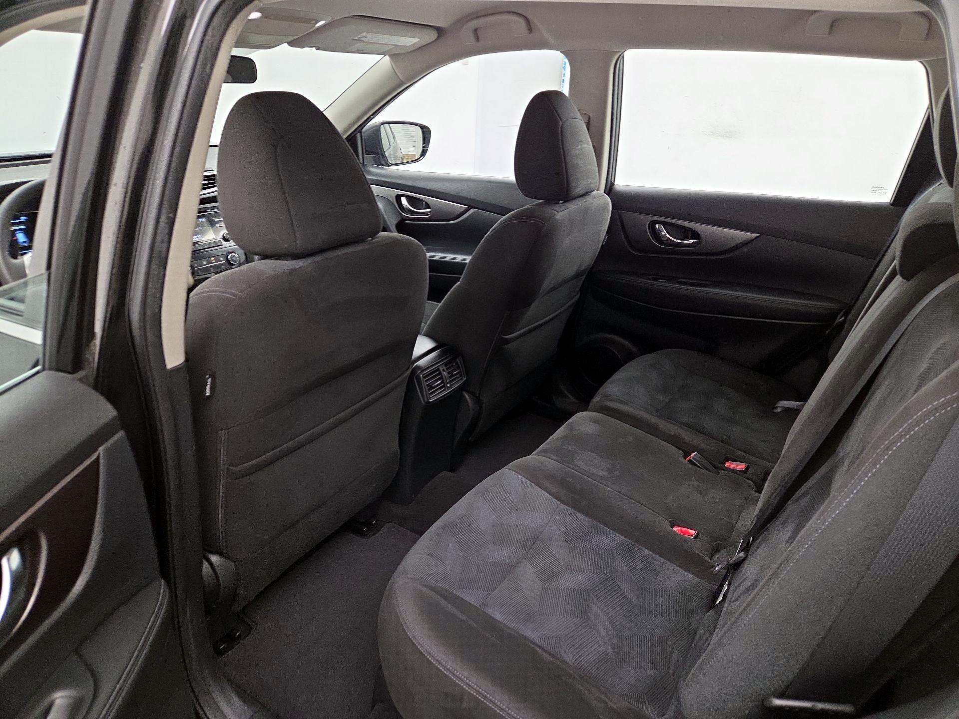 Thumbnail: 2015 Nissan Rogue - 19