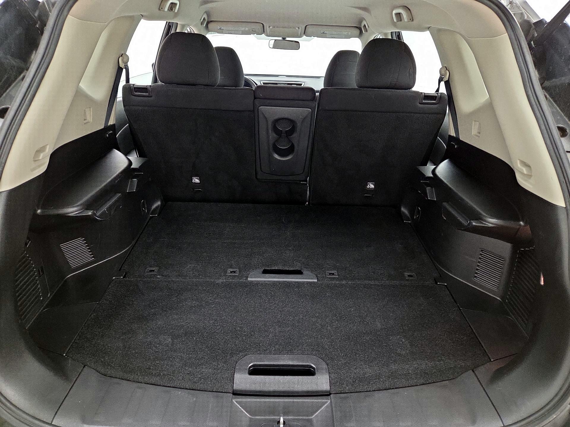 Thumbnail: 2015 Nissan Rogue - 20