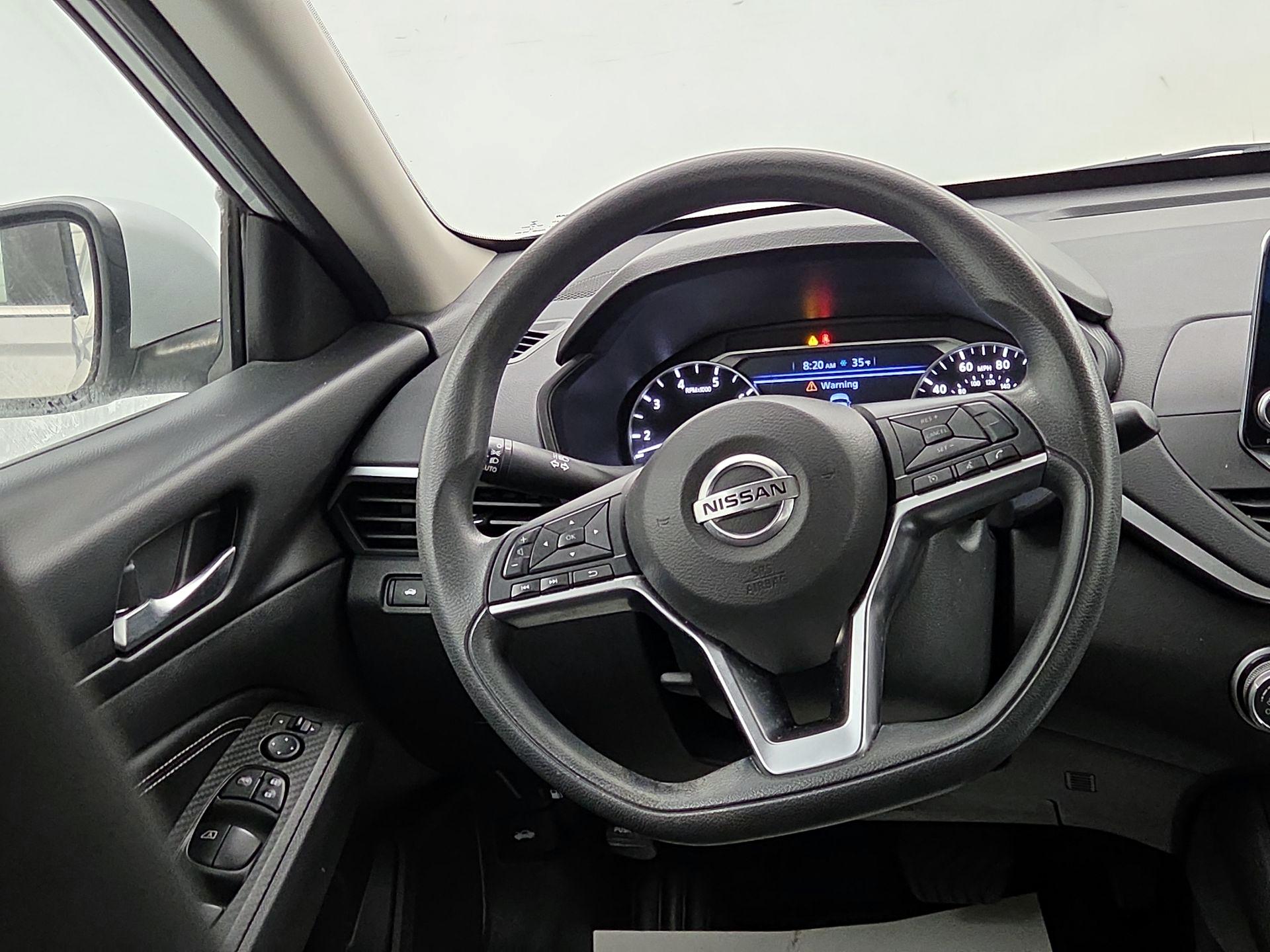 Thumbnail: 2019 Nissan Altima - 10