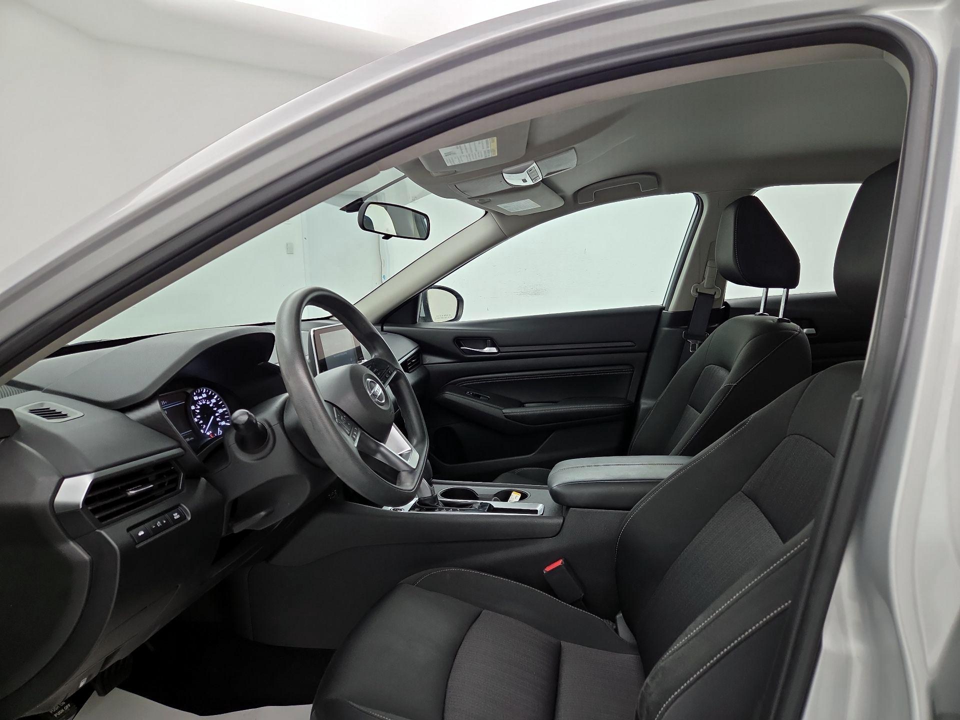 Thumbnail: 2019 Nissan Altima - 11