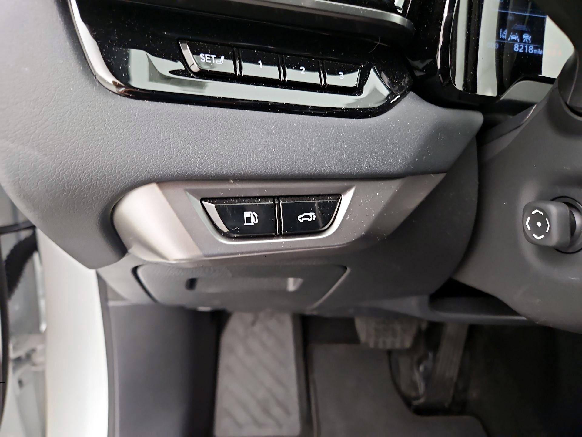 Thumbnail: 2023 Lexus RX - 13